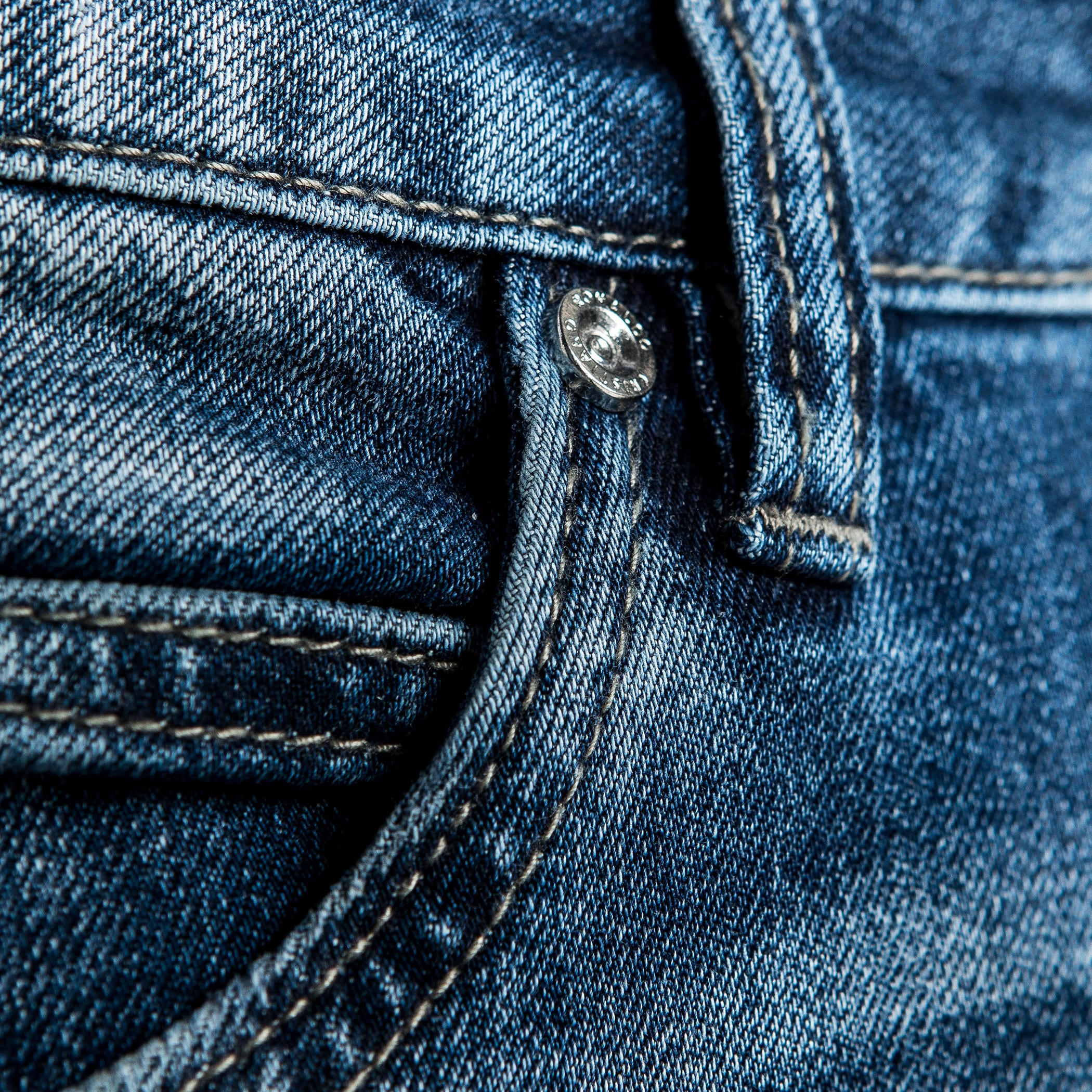 بنطال جينز طويل بتصميم ممزق بجيوب-men-clothing-bottoms-jeans-image-8