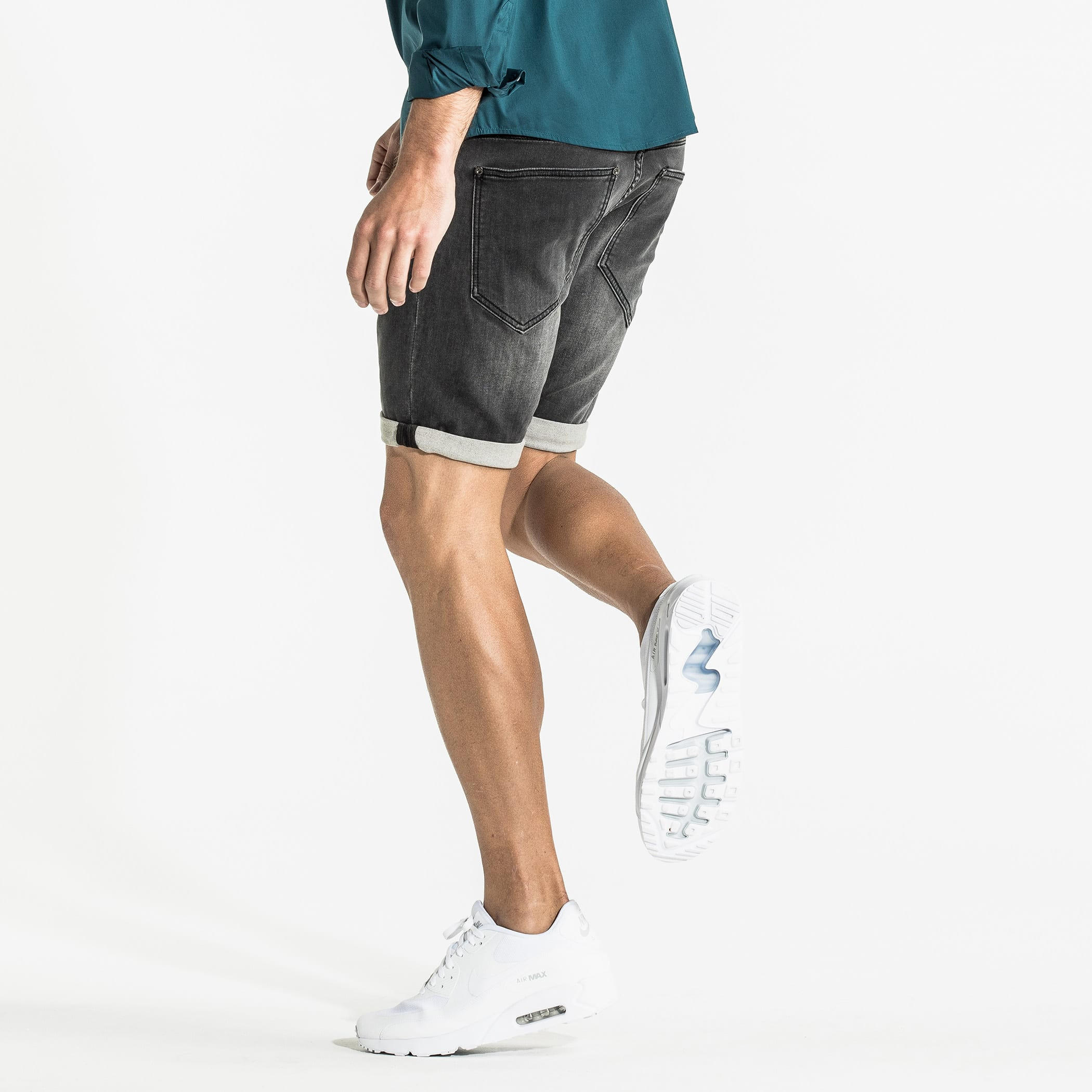 شورت دنيم بجيب-men-clothing-bottoms-shorts-image-3