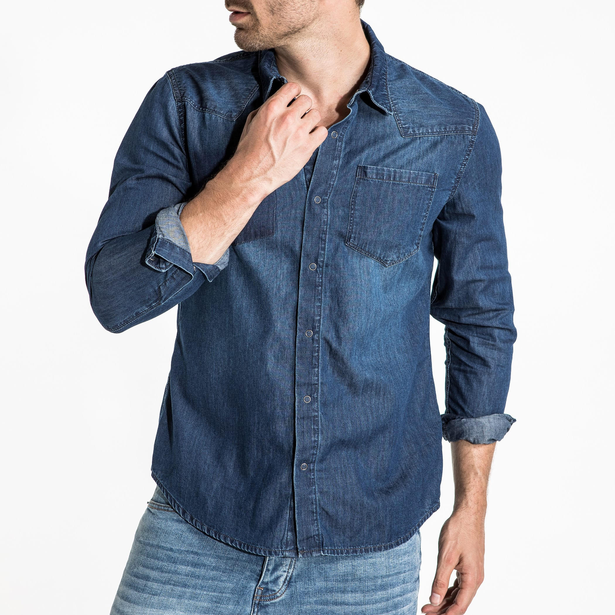 قميص من الدينم بأكمام طويلة وأزرار-men-clothing-shirts-image-5