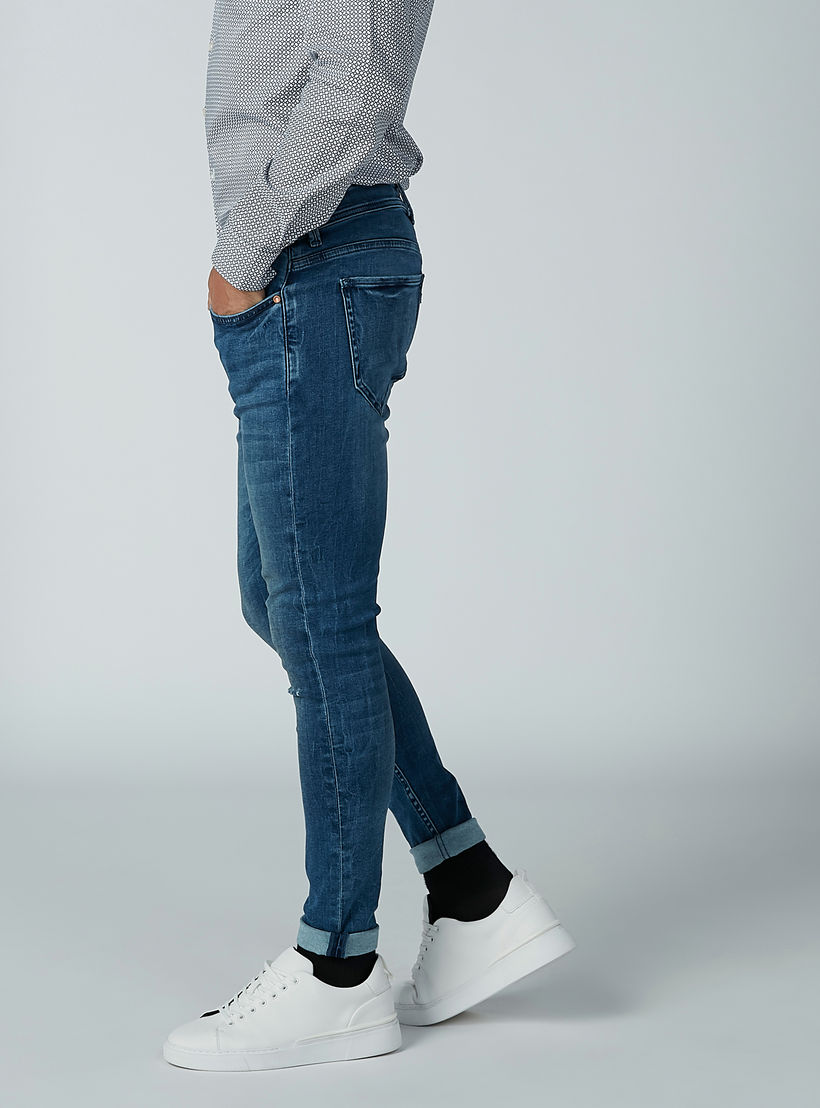 بنطال جينز ممزق بجيوب-men-clothing-bottoms-jeans-image-4