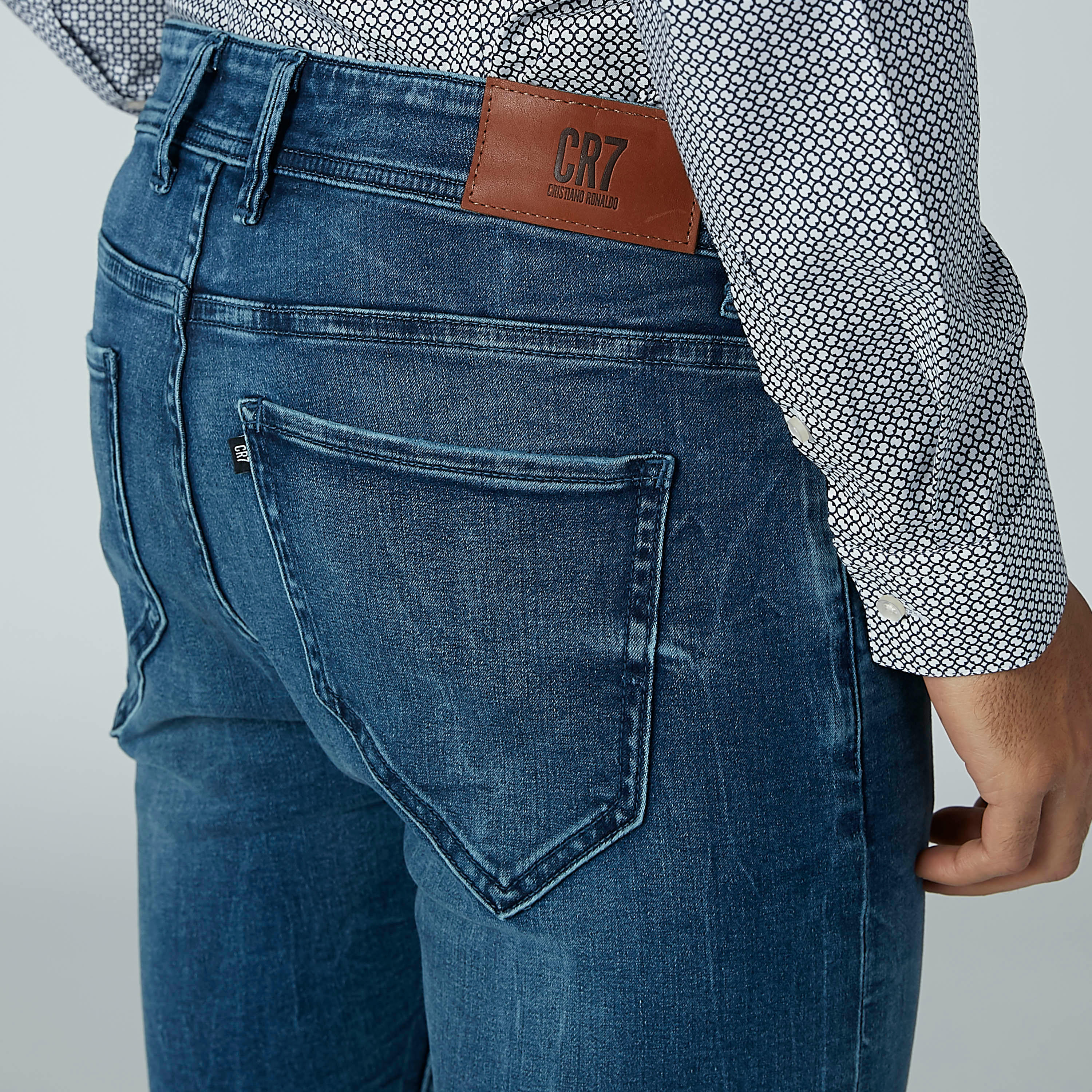بنطال جينز ممزق بجيوب-men-clothing-bottoms-jeans-image-1