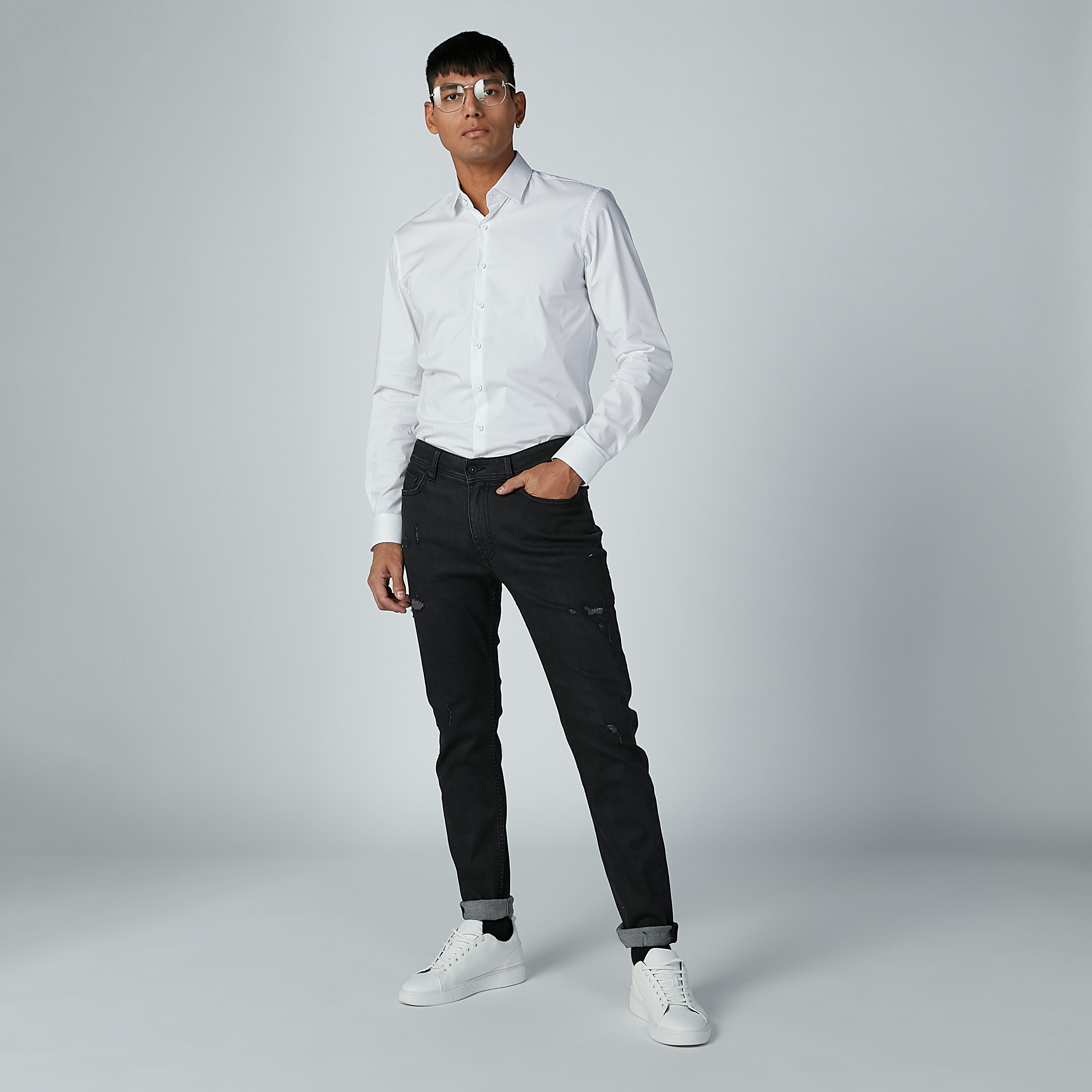 بنطال جينز ممزق بجيوب-men-clothing-bottoms-jeans-image-2