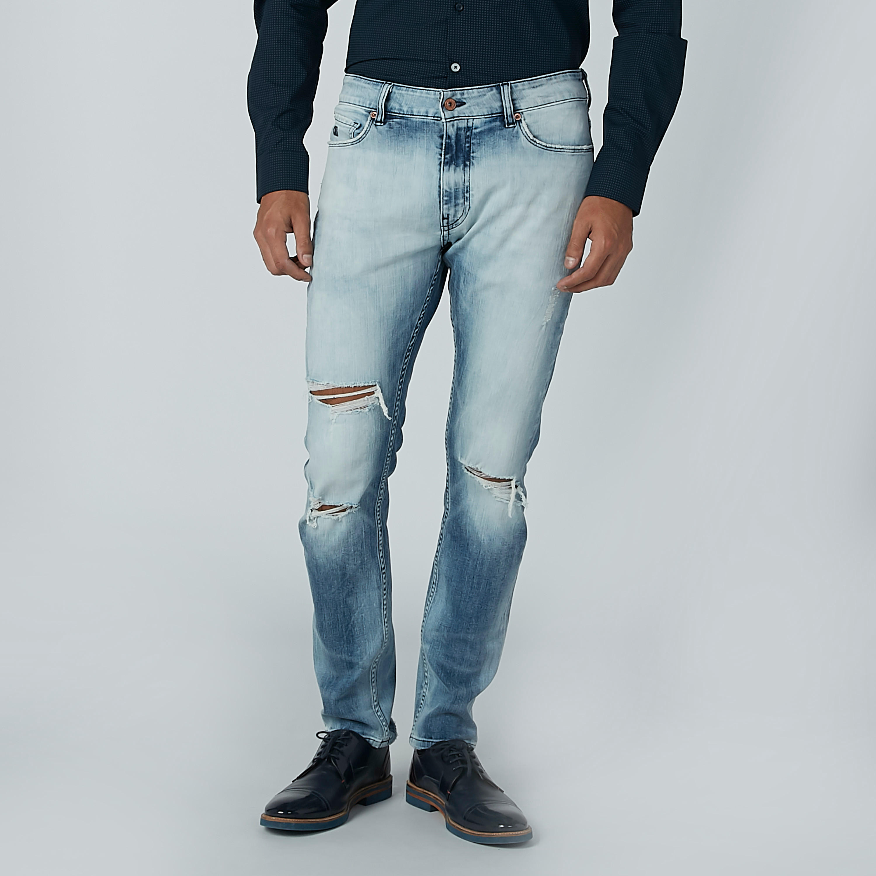بنطال جينز طويل ممزق بجيوب-men-clothing-bottoms-jeans-image-1