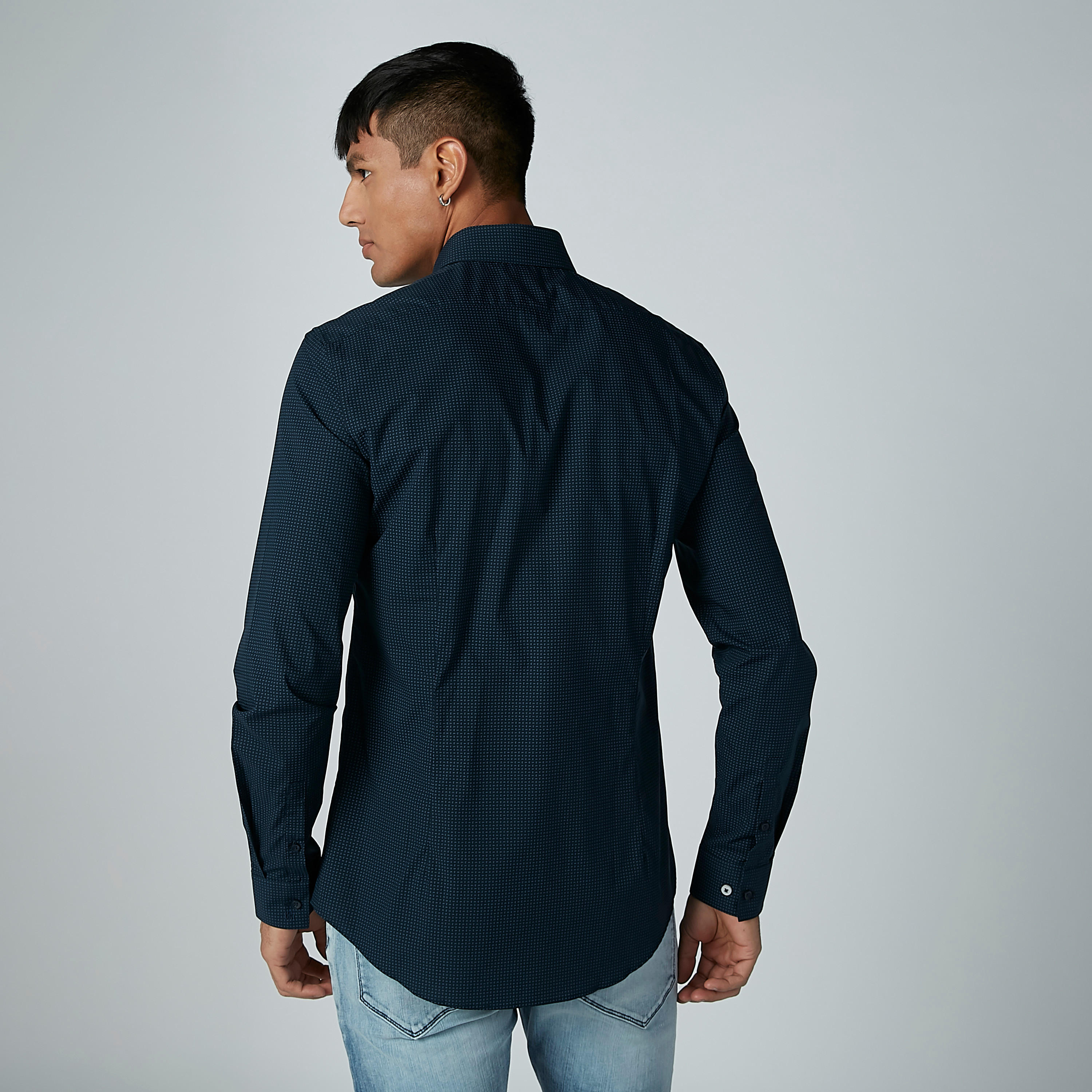 قميص بأكمام طويلة وأزرار وطبعات-men-clothing-shirts-image-5