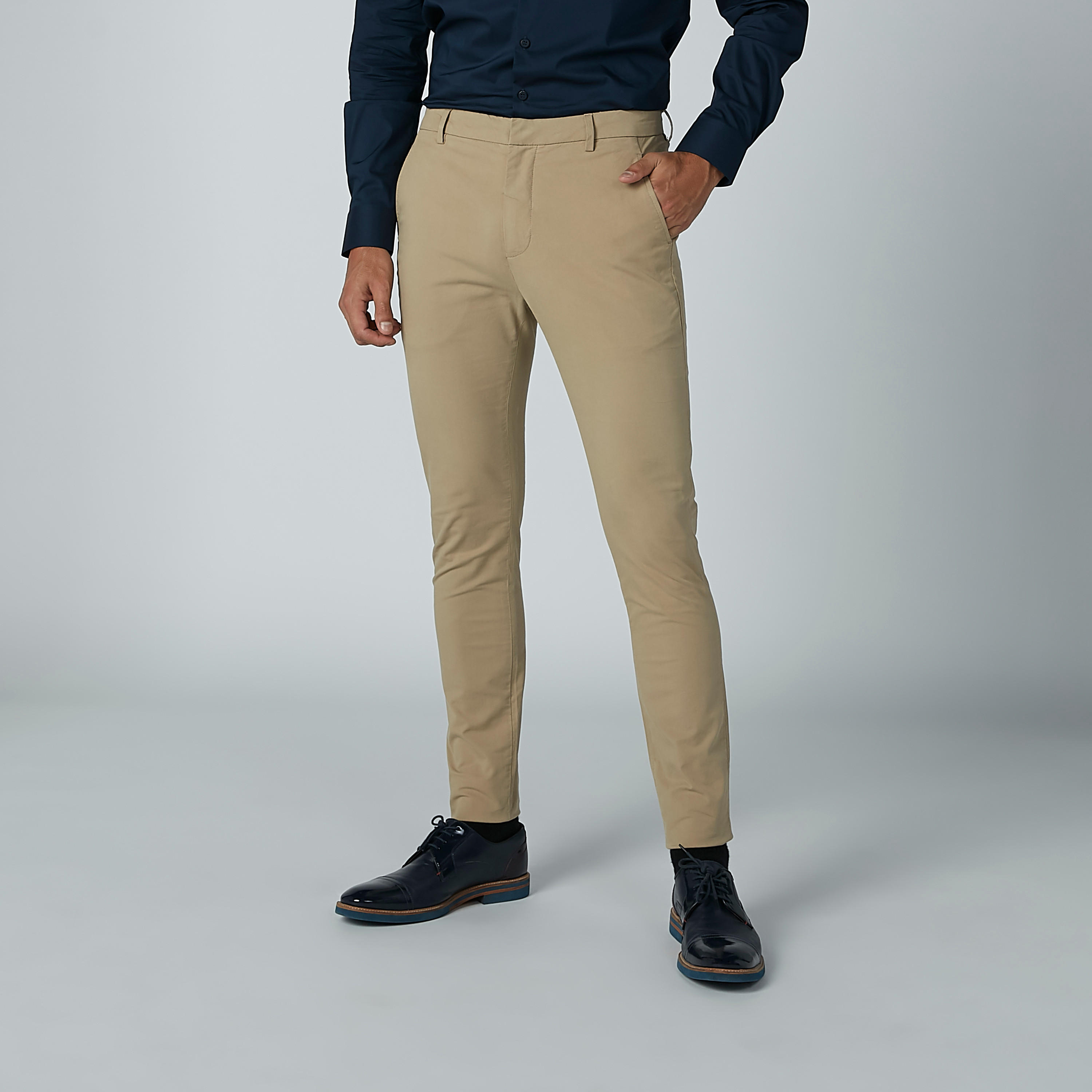 بنطال شينو سادة بجيوب-men-clothing-bottoms-trousersandchinos-trousers-image-1
