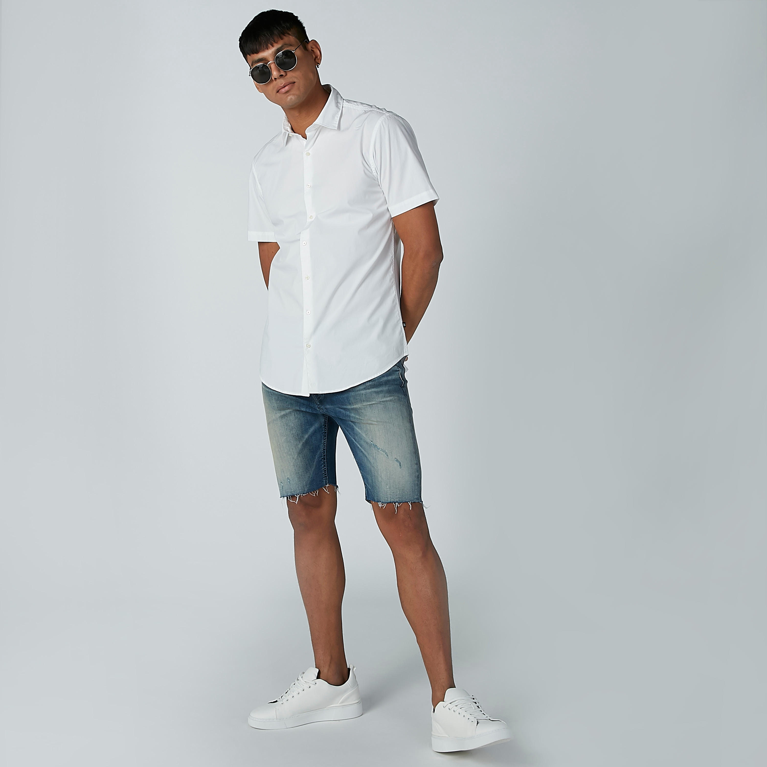 قميص سادة بأكمام قصيرة وأزرار-men-clothing-shirts-image-2