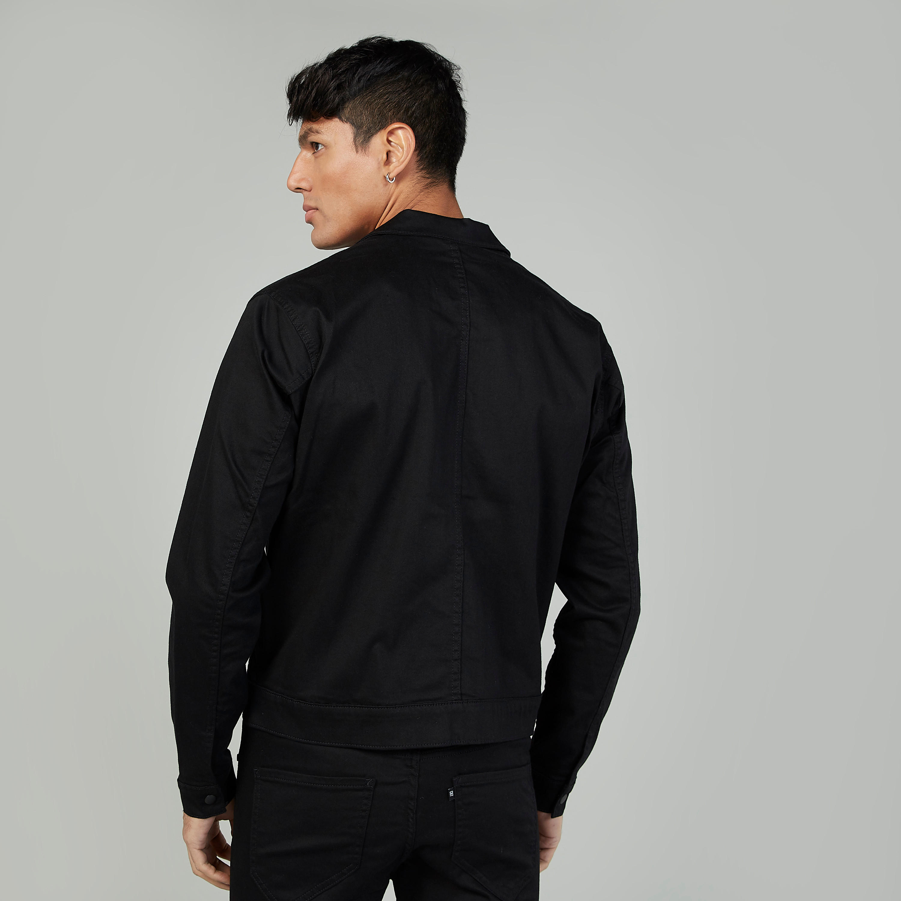 جاكيت دنيم سادة بأكمام طويلة-men-clothing-jacketsandblazers-jackets-image-4