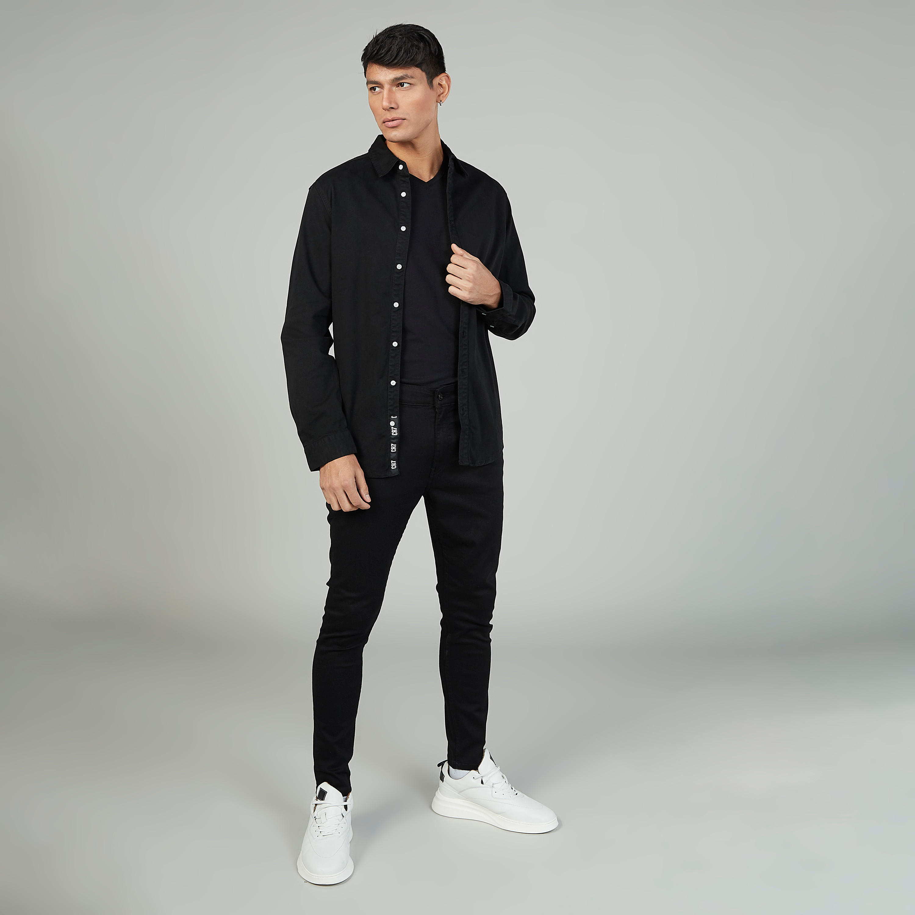 قميص سادة بياقة عاديّة وأكمام طويلة-men-clothing-shirts-image-2