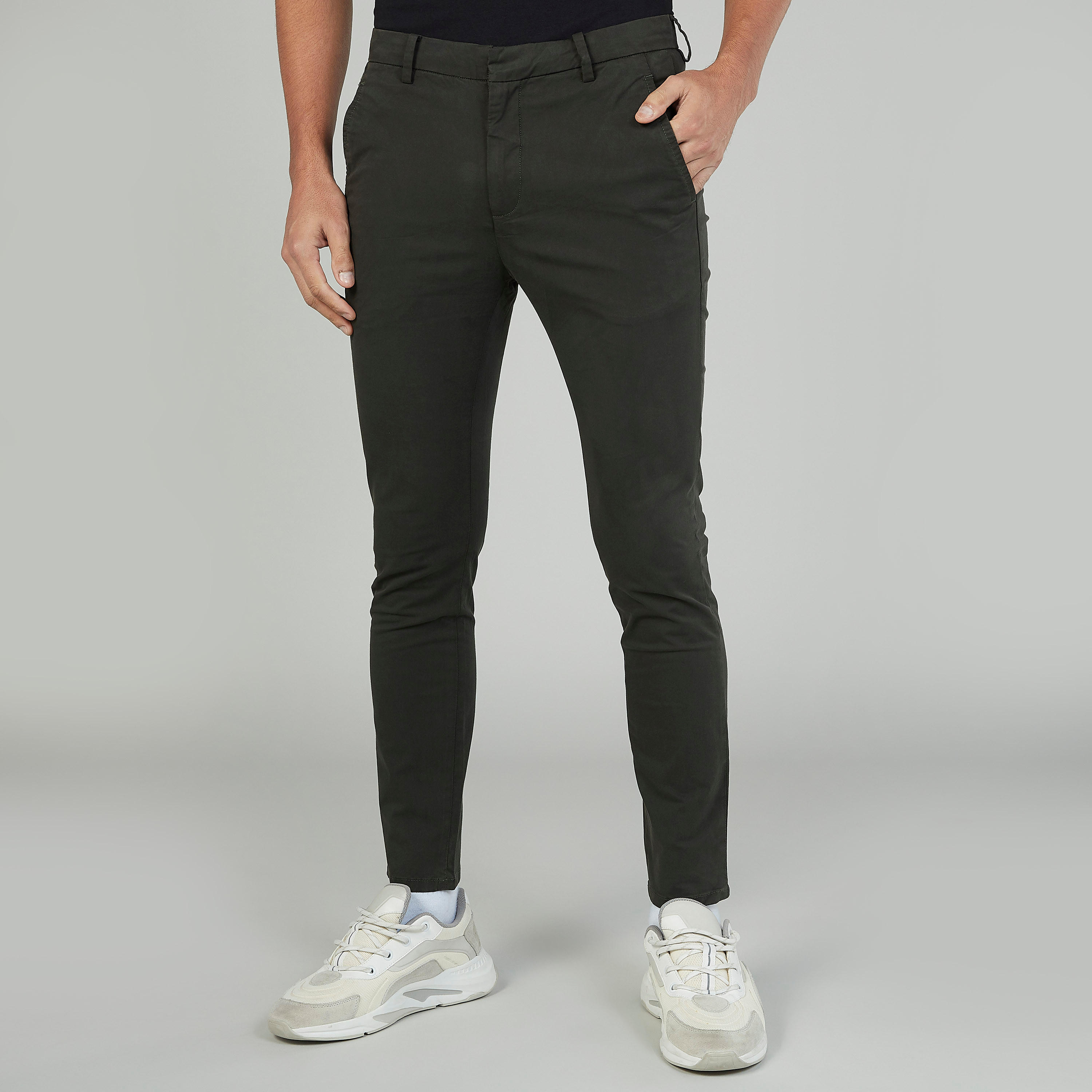 بنطلون شينو سادة بجيوب وعراوي-men-clothing-bottoms-trousersandchinos-trousers-image-1