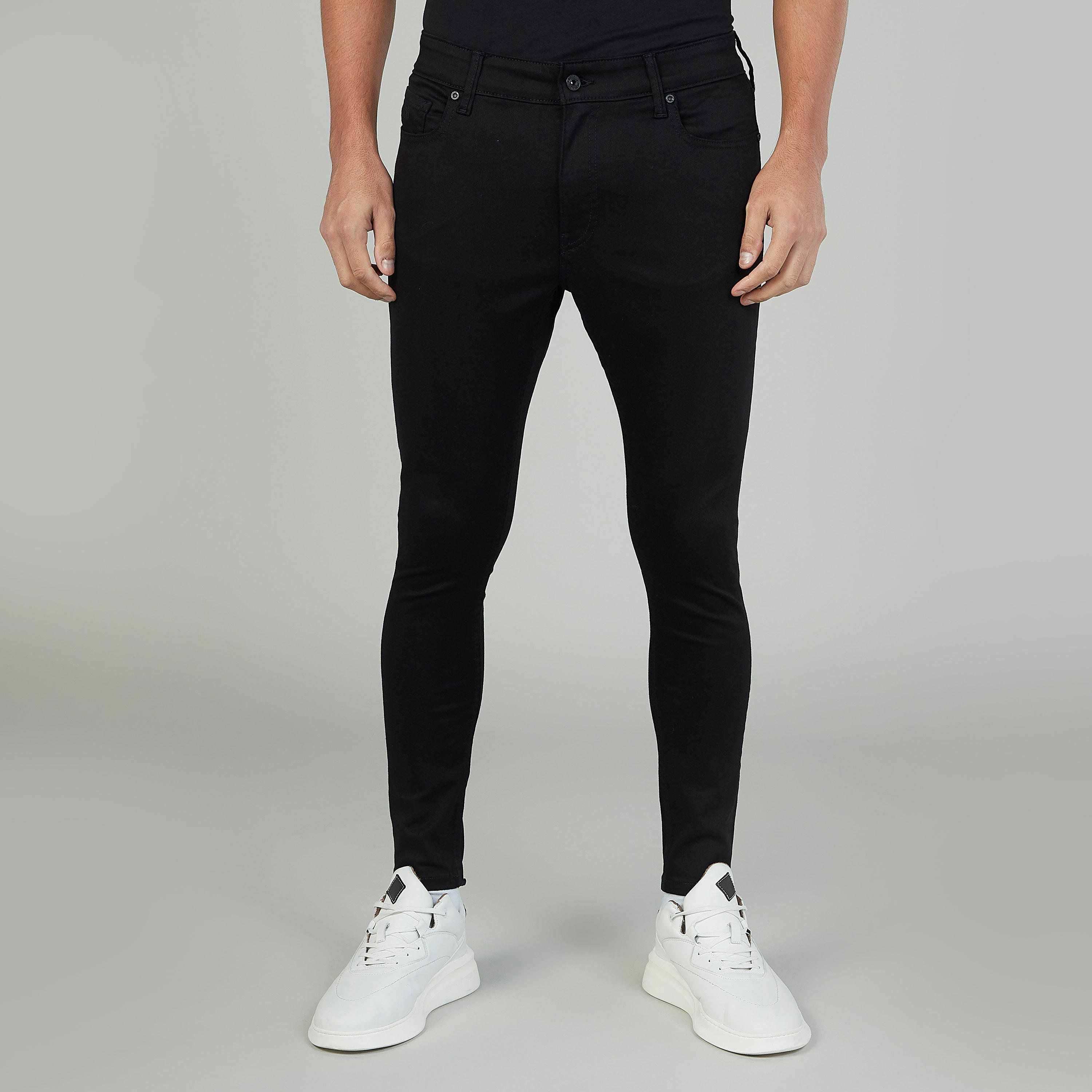 بنطلون جينز سادة بجيوب وعراوي-men-clothing-bottoms-jeans-image-1