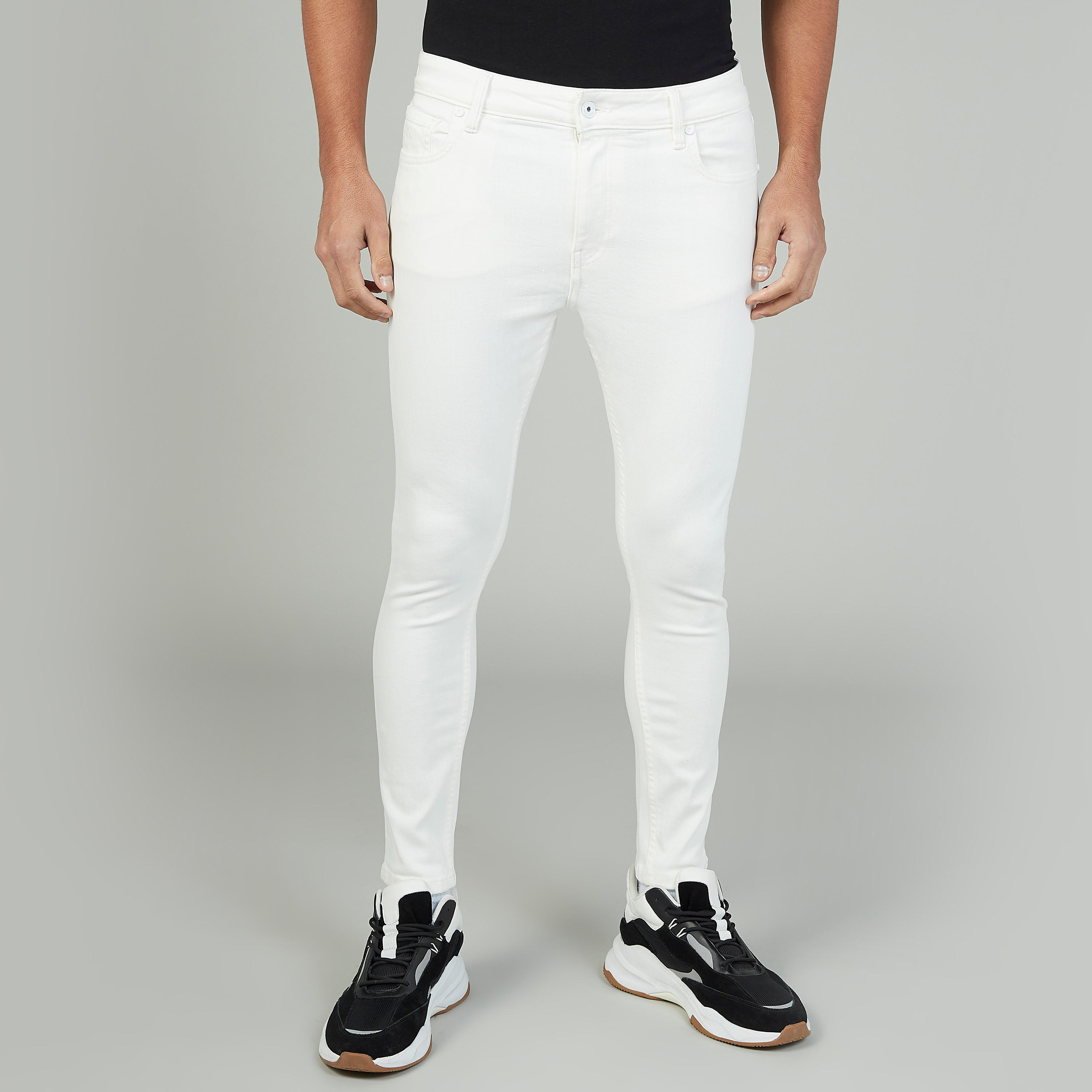 بنطلون جينز سادة بجيوب وعراوي-men-clothing-bottoms-jeans-image-5