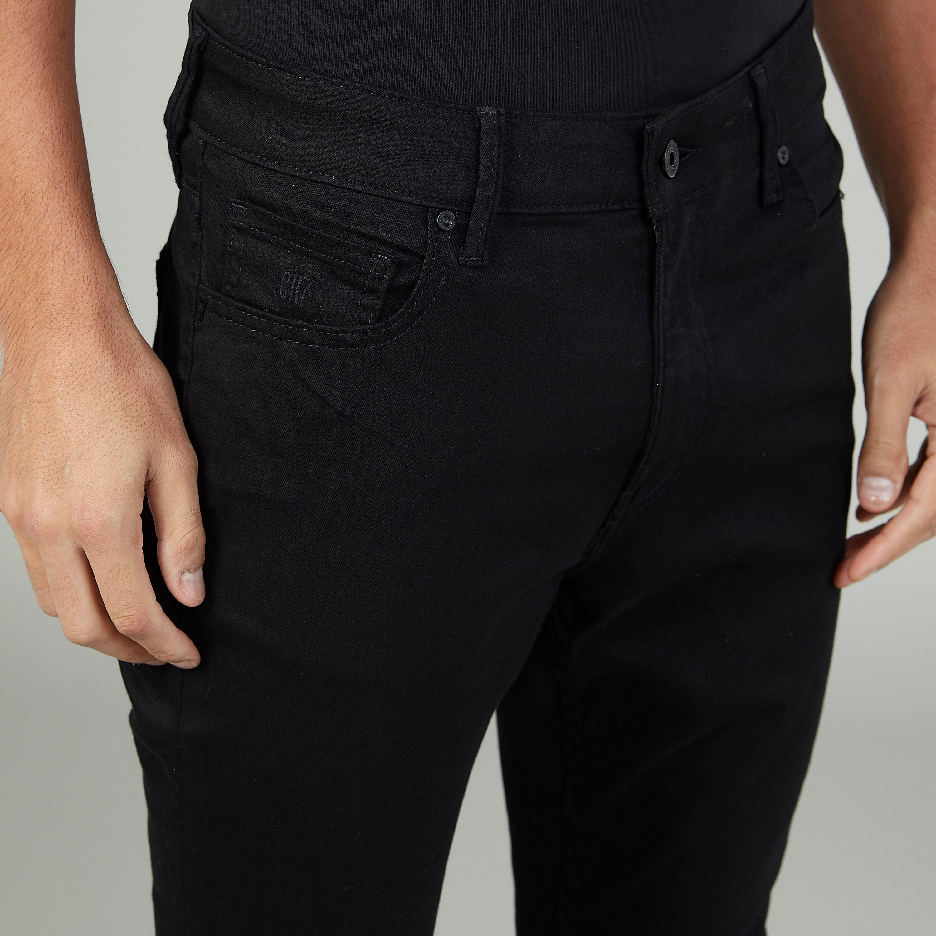 بنطلون جينز سادة بجيوب وحلقات للحزام-men-clothing-bottoms-jeans-image-3