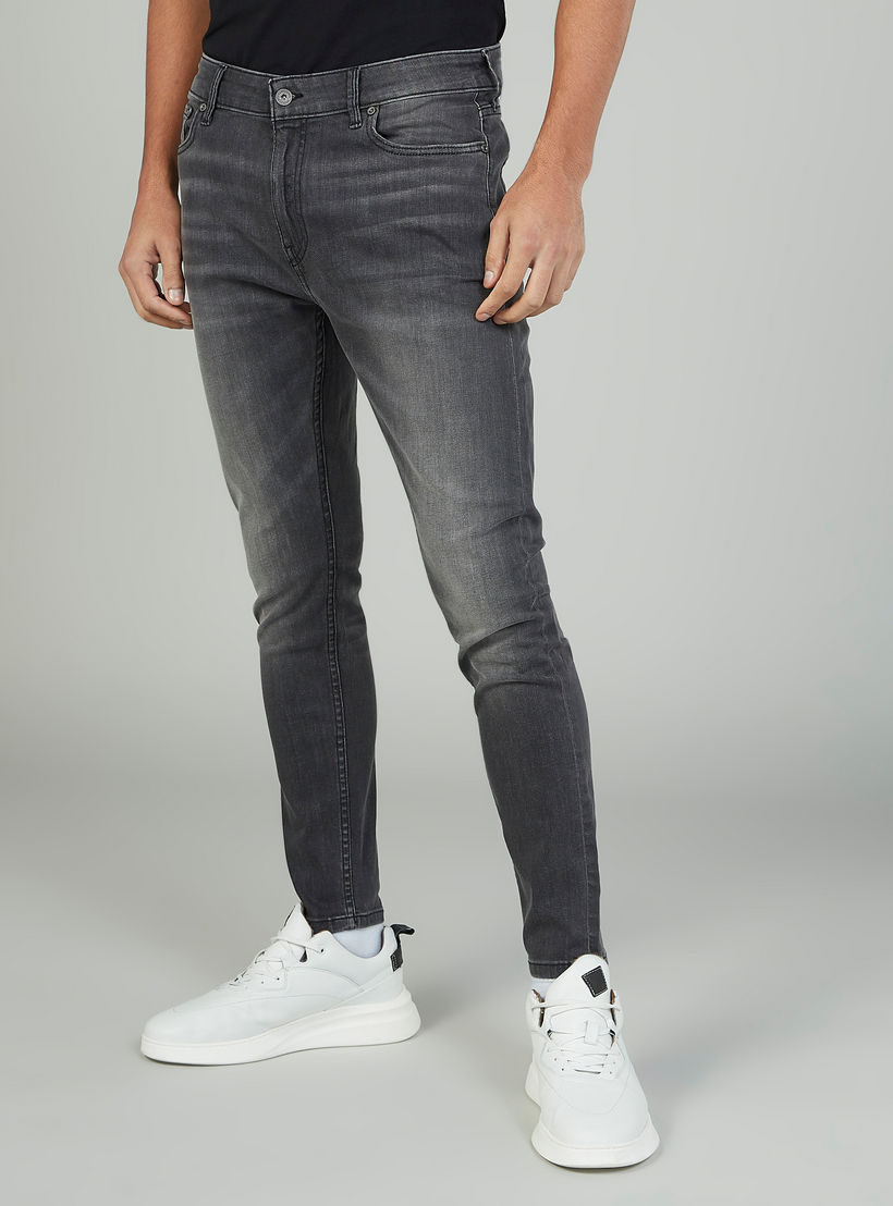 بنطلون جينز طويل بارز الملمس بجيوب وحلقات للحزام-men-clothing-bottoms-jeans-image-1