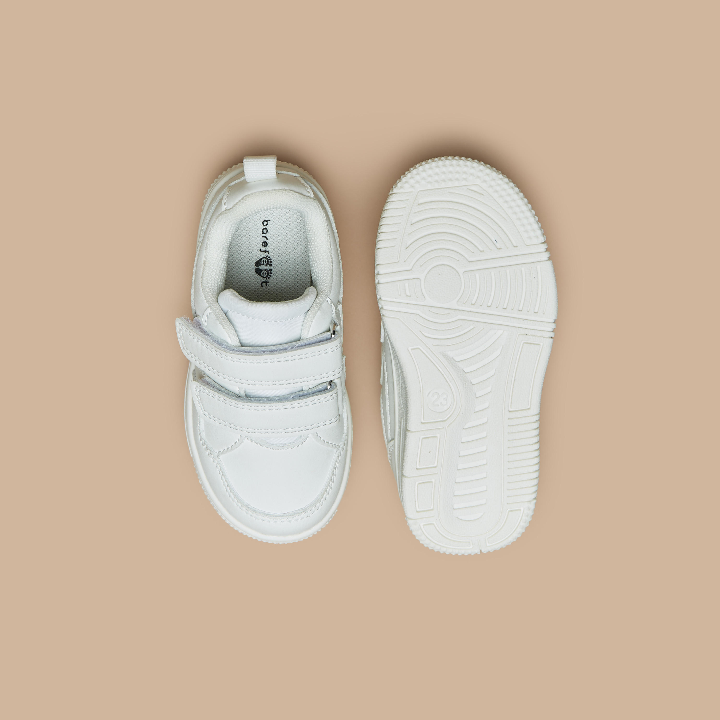 حذاء سنيكرز سادة بشريط إغلاق لاصق من بيرفيت-boys-shoes-schoolshoes-image-4
