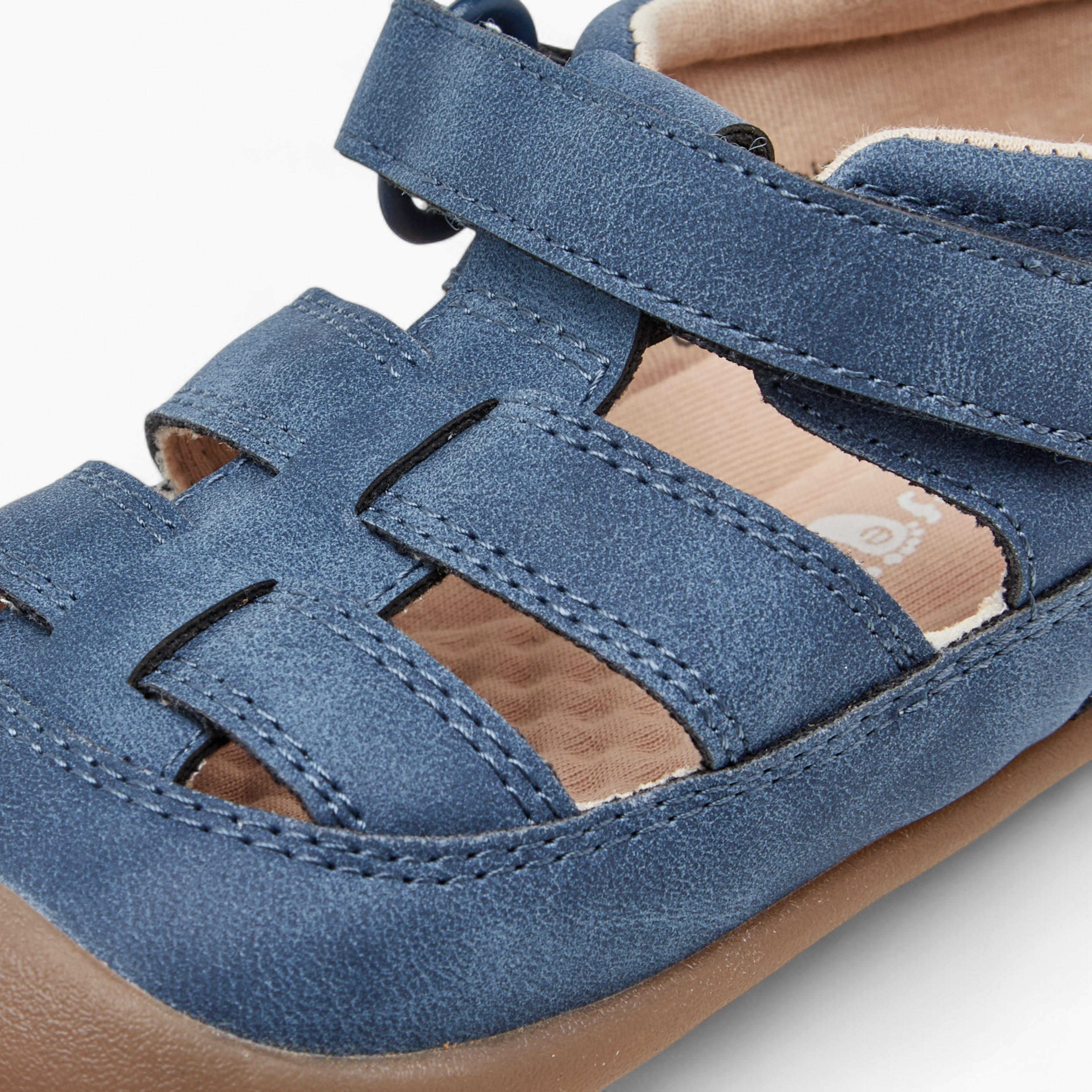 Barefeet Panelled Sandals with Hook and Loop Closure-boys-shoes-sandals-image-4