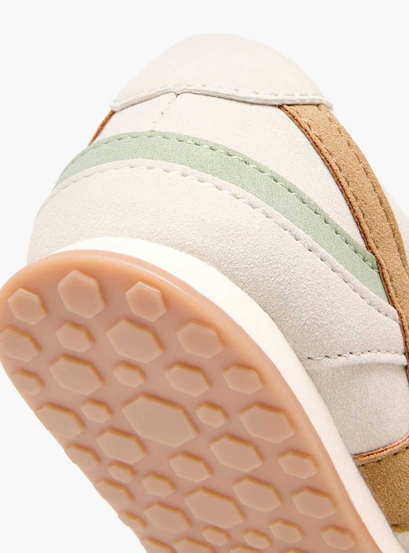 حذاء سنيكرز طول الكاحل بشريط إغلاق لاصق للأولاد من جونيورز-boys-shoes-sneakers-image-8