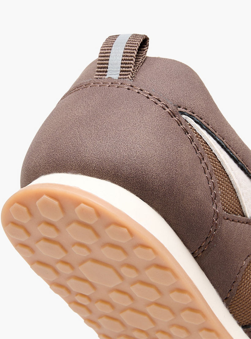 Juniors Boys Panelled Toggle Lace Ankle Sneakers-boys-shoes-sneakers-image-8