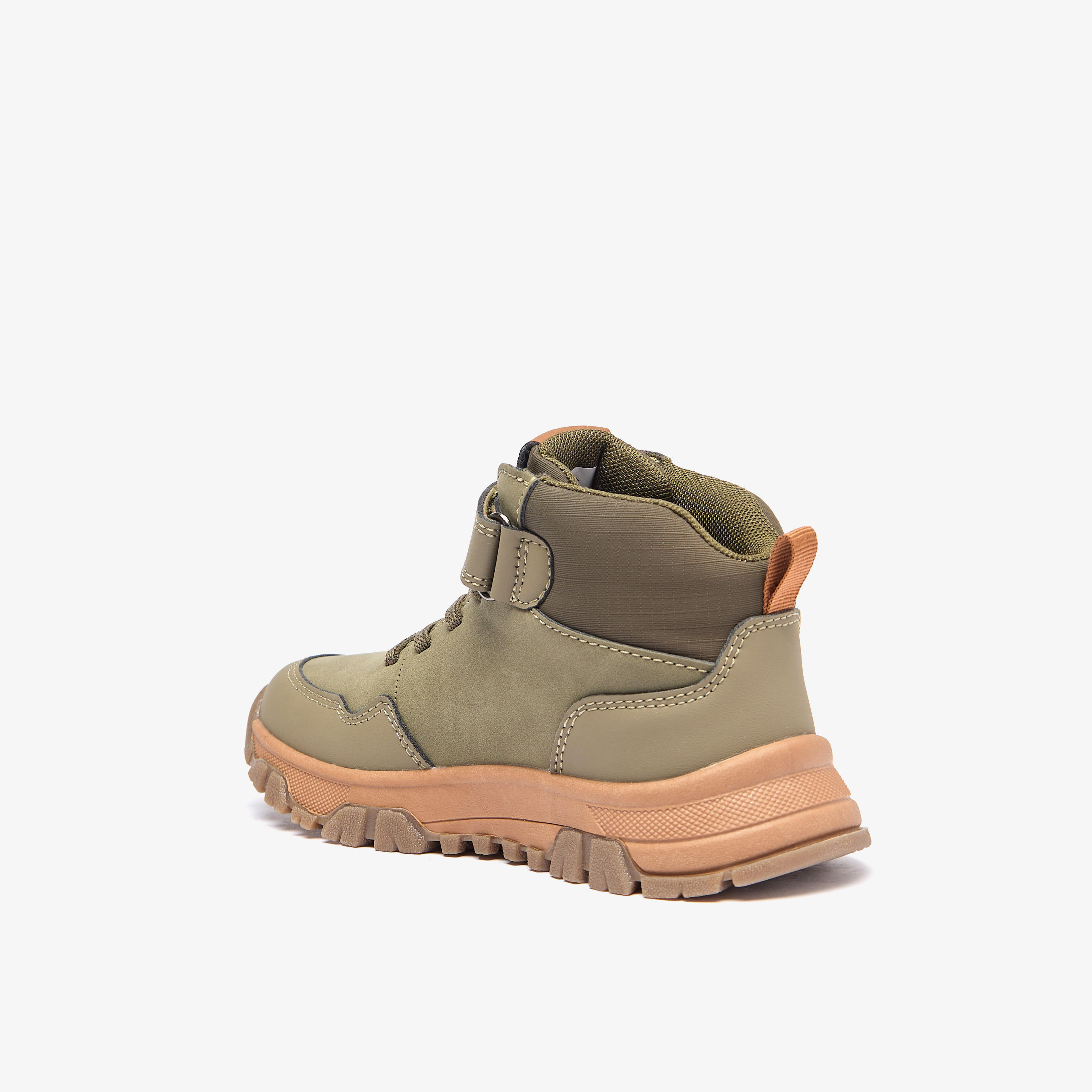 بوت بِألواح وشريط إغلاق لاصق للأولاد من لي كوبر-boys-shoes-boots-image-2