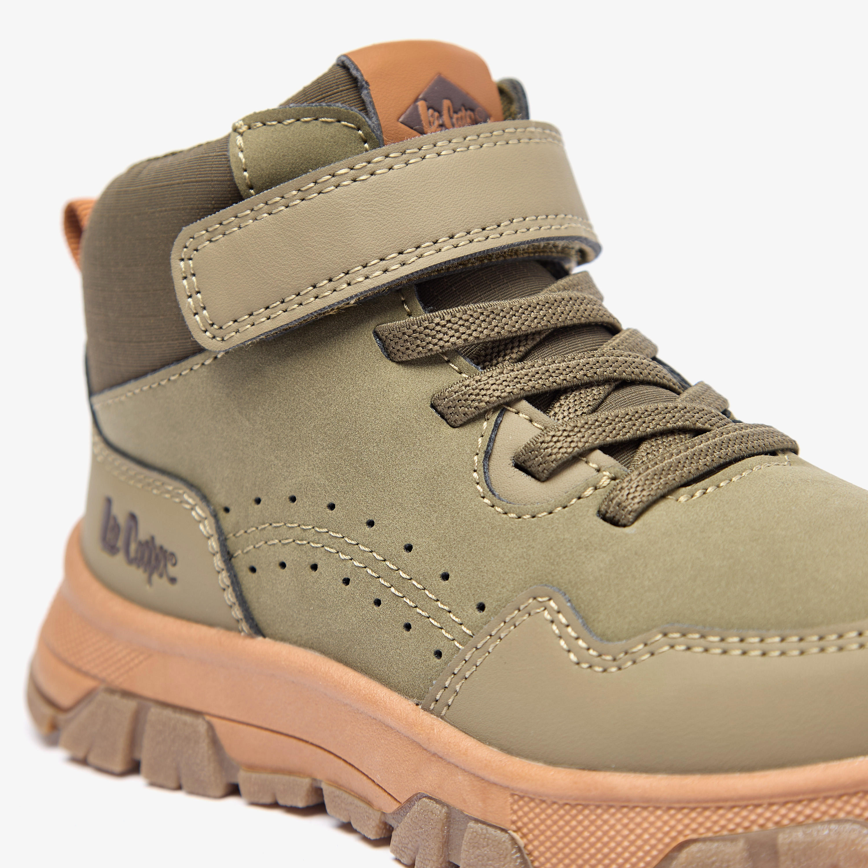بوت بِألواح وشريط إغلاق لاصق للأولاد من لي كوبر-boys-shoes-boots-image-5