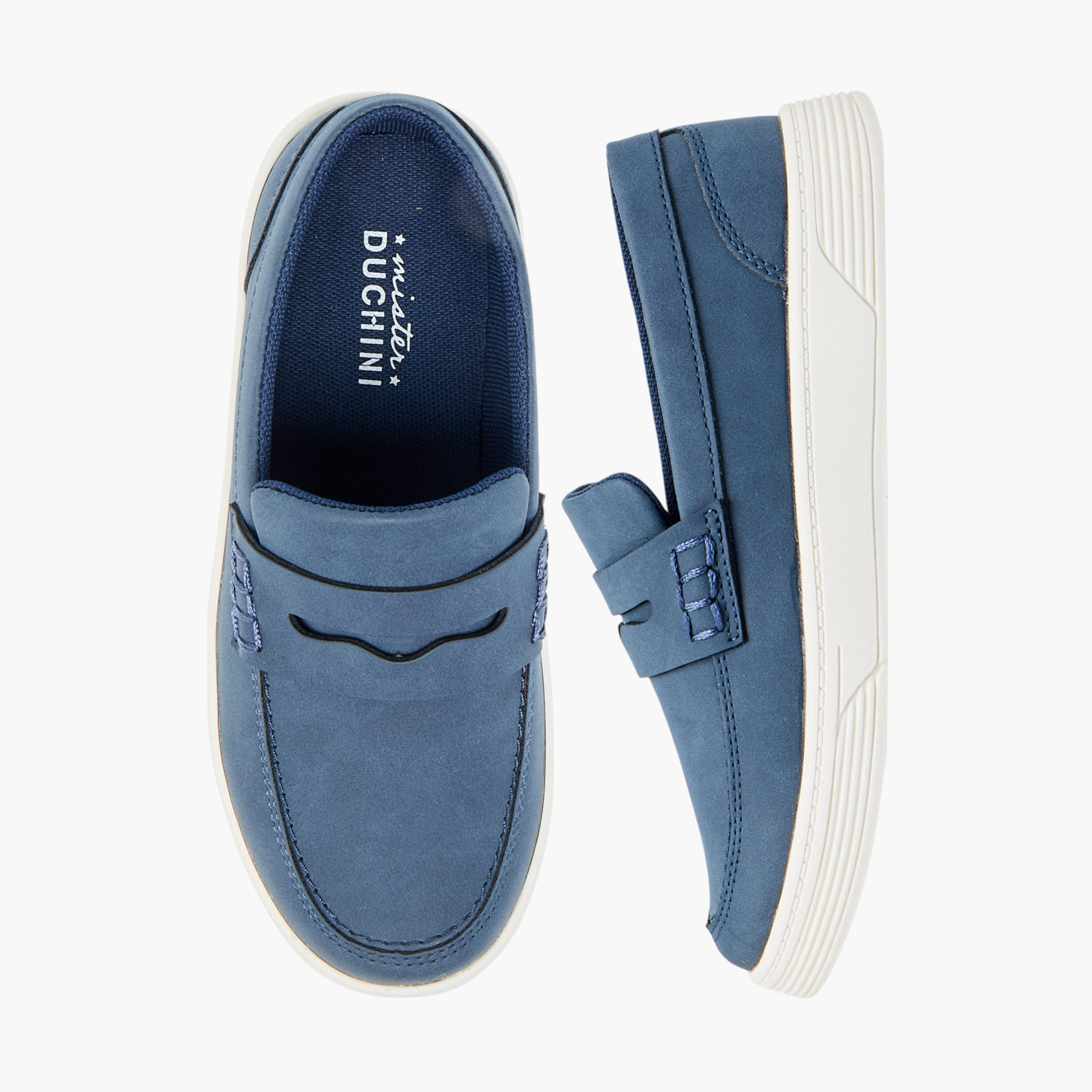 Mister Duchini Solid Slip-On Loafers with Cutout Detail-boys-shoes-loafers-image-1