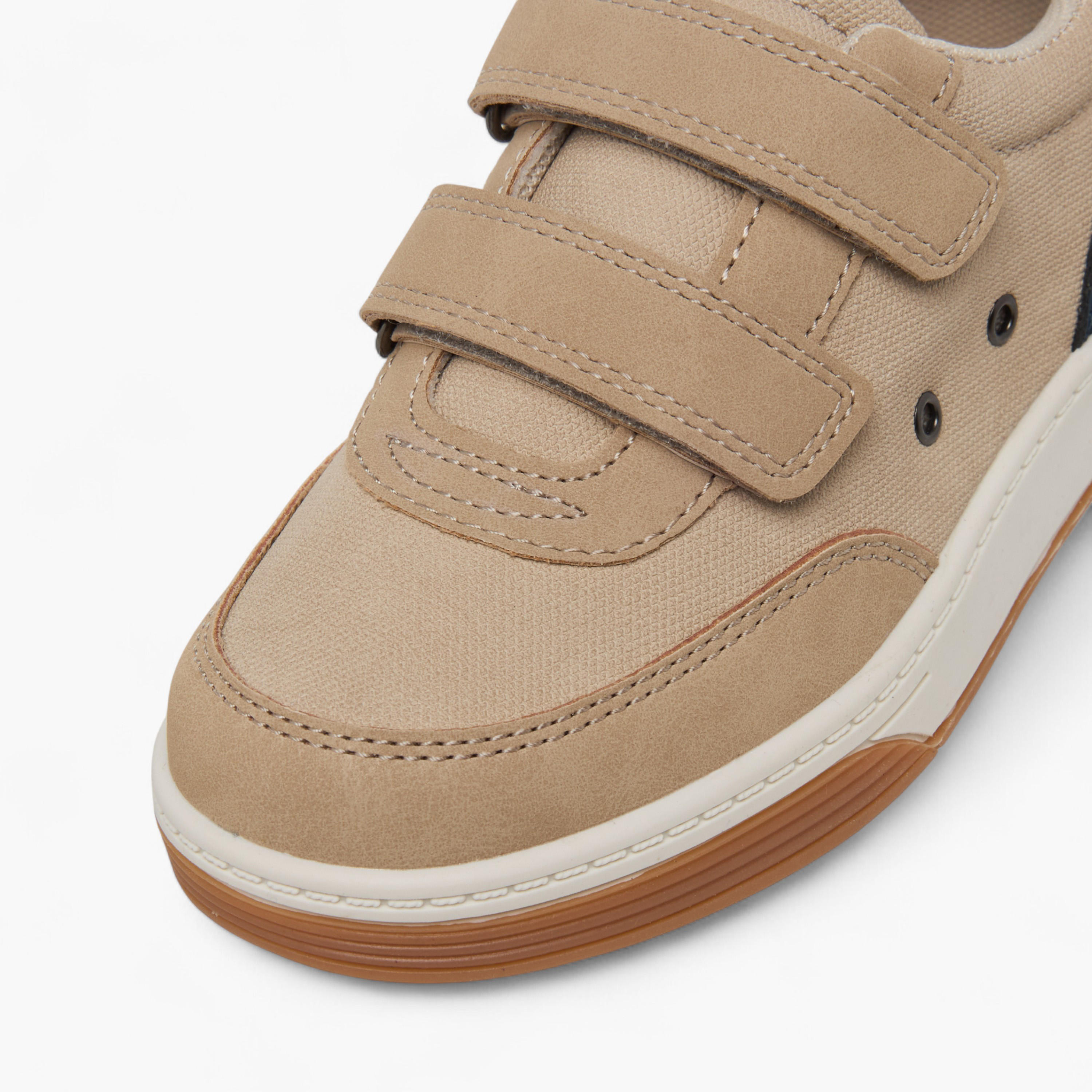 Juniors Colourblock Sneakers with Hook and Loop Closure-boys-shoes-sneakers-image-4