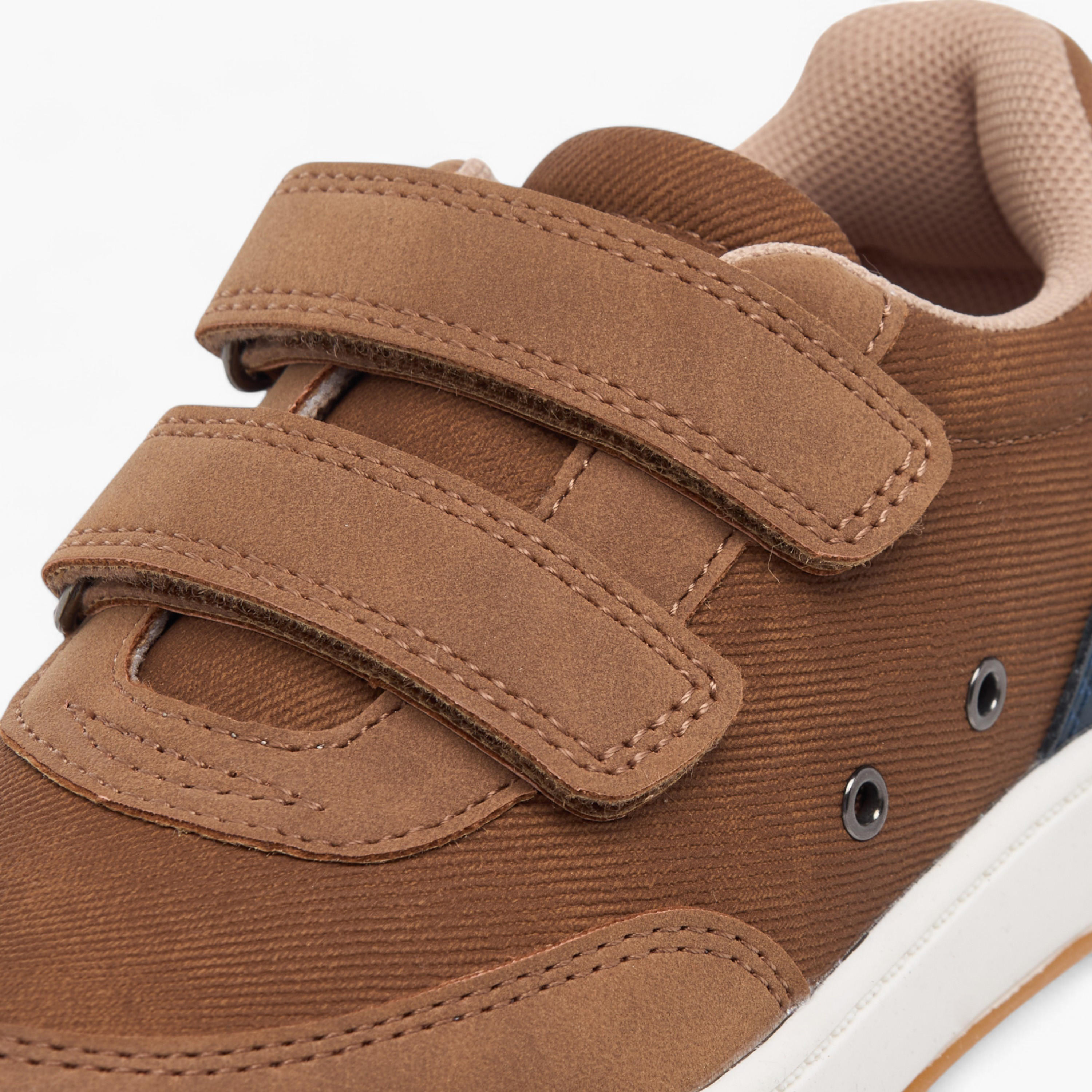Juniors Colourblock Sneakers with Hook and Loop Closure-boys-shoes-sneakers-image-4