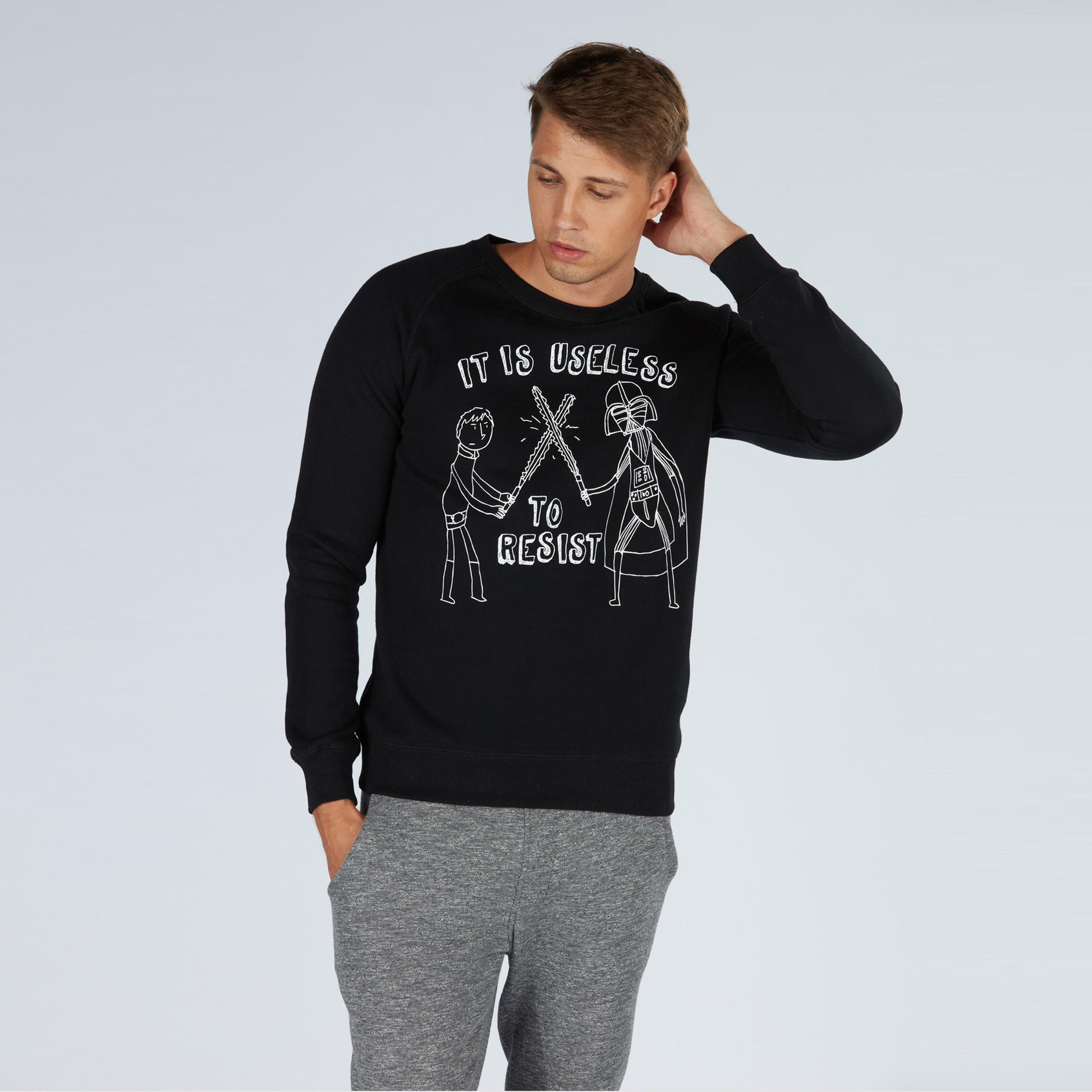 سويت شيرت بياقة مستديرة وطبعات ستار وورز من آيكونيك-men-winterwear-hoodiesandsweatshirts-image-1
