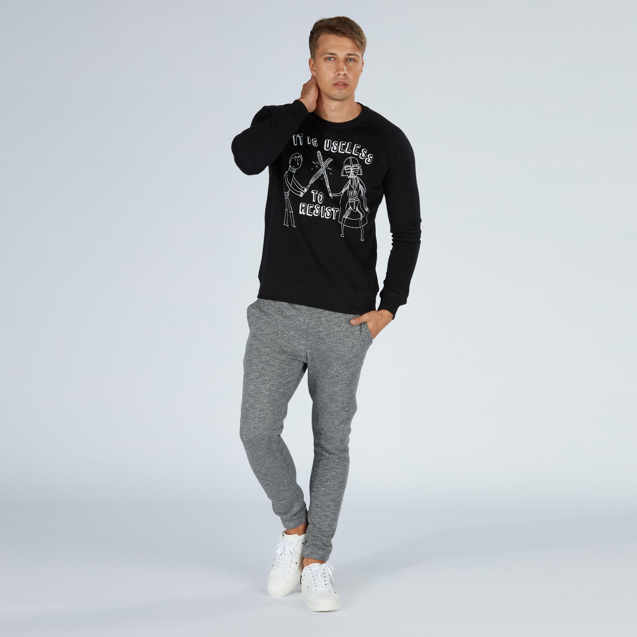 سويت شيرت بياقة مستديرة وطبعات ستار وورز من آيكونيك-men-winterwear-hoodiesandsweatshirts-image-5