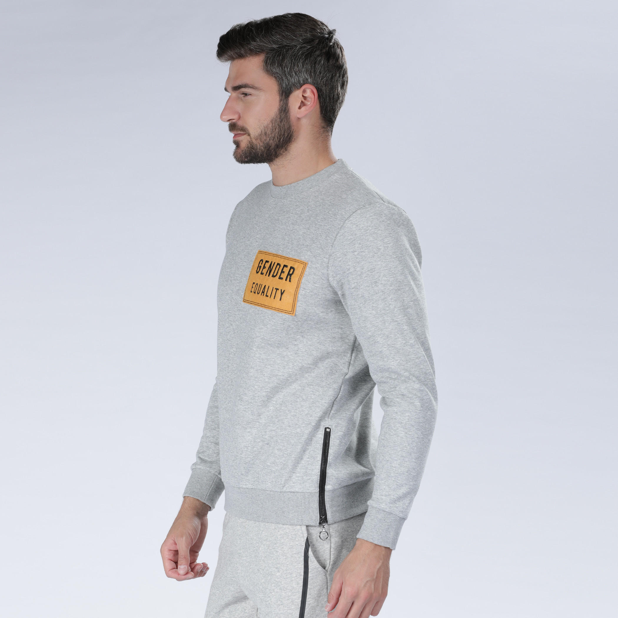 Iconic Embroidered Round Neck Sweatshirt with Long Sleeves-men-winterwear-hoodiesandsweatshirts-image-3