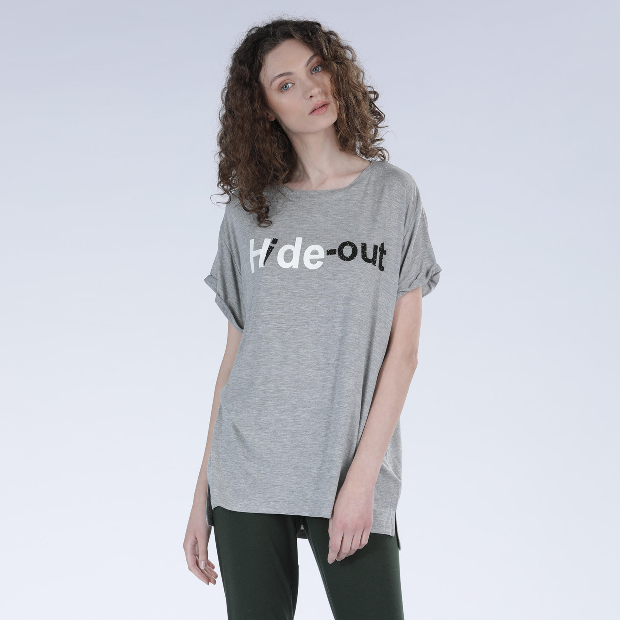 تيشيرت بياقة مستديرة وأكمام قصيرة مع طبعات من آيكونيك-women-clothing-tshirts-image-5