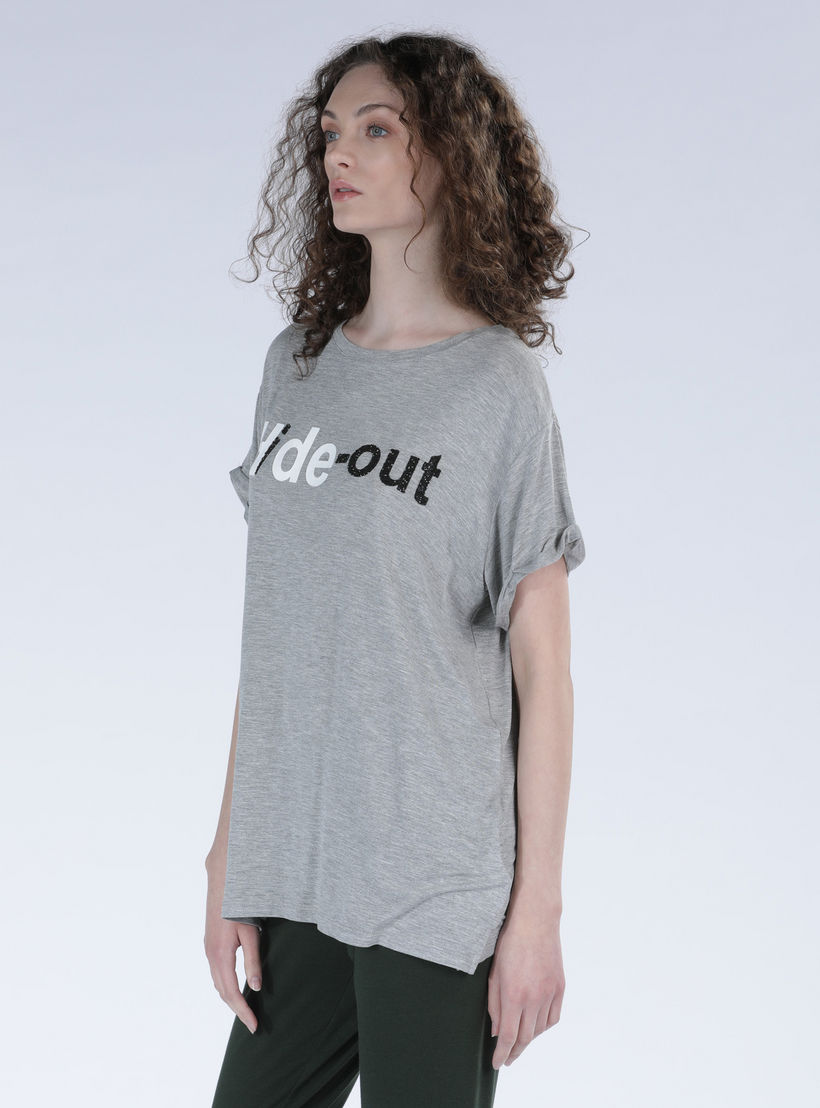 تيشيرت بياقة مستديرة وأكمام قصيرة مع طبعات من آيكونيك-women-clothing-tshirts-image-3