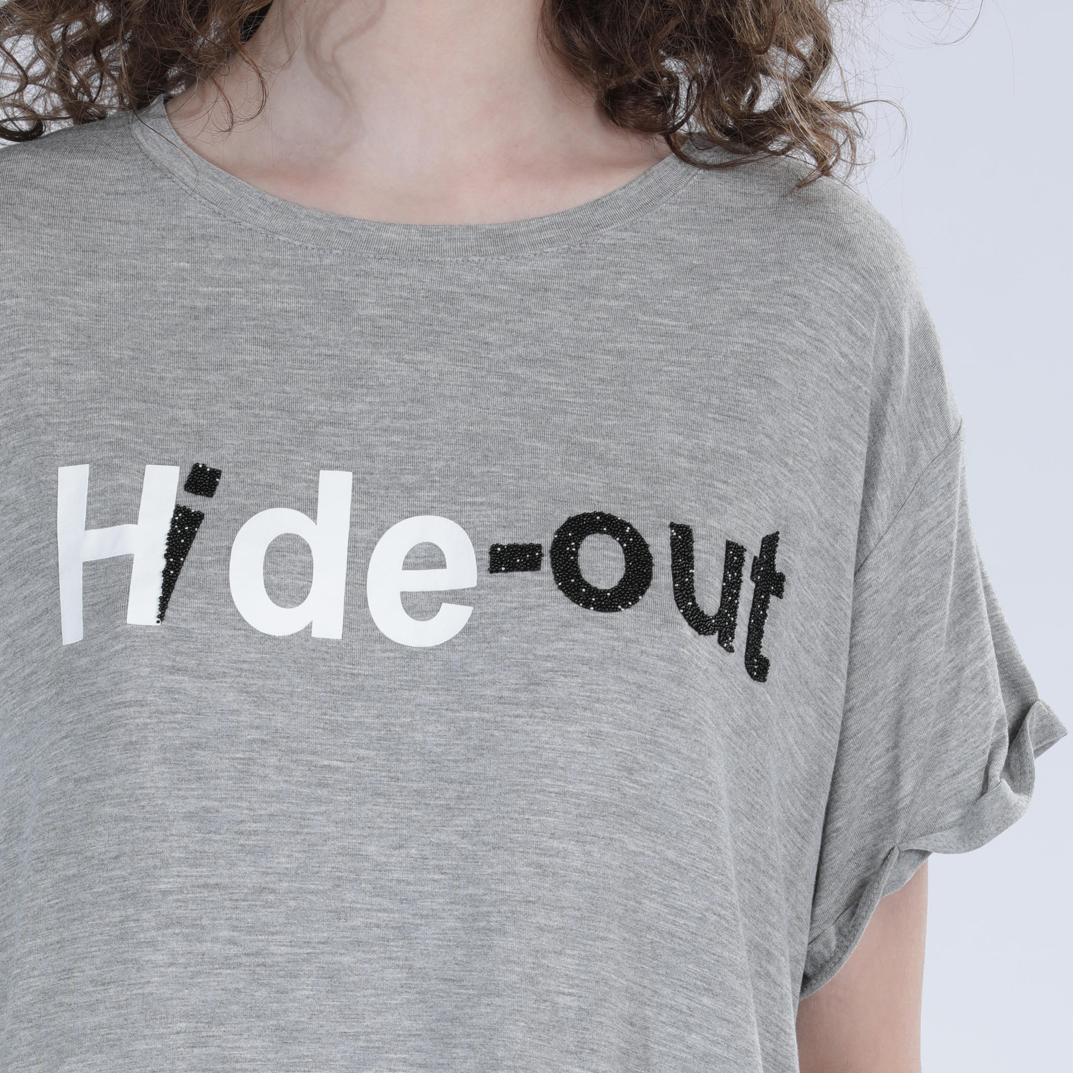 تيشيرت بياقة مستديرة وأكمام قصيرة مع طبعات من آيكونيك-women-clothing-tshirts-image-2