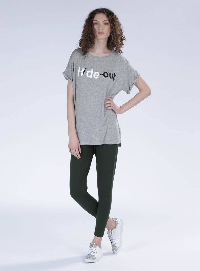 تيشيرت بياقة مستديرة وأكمام قصيرة مع طبعات من آيكونيك-women-clothing-tshirts-image-1