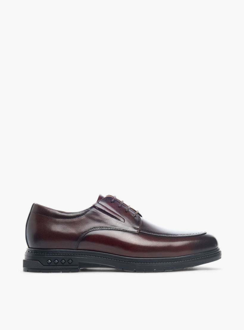 Le Confort Leather Solid Derby Shoes with Lace-Up Closure-men-shoes-formalshoes-image-3