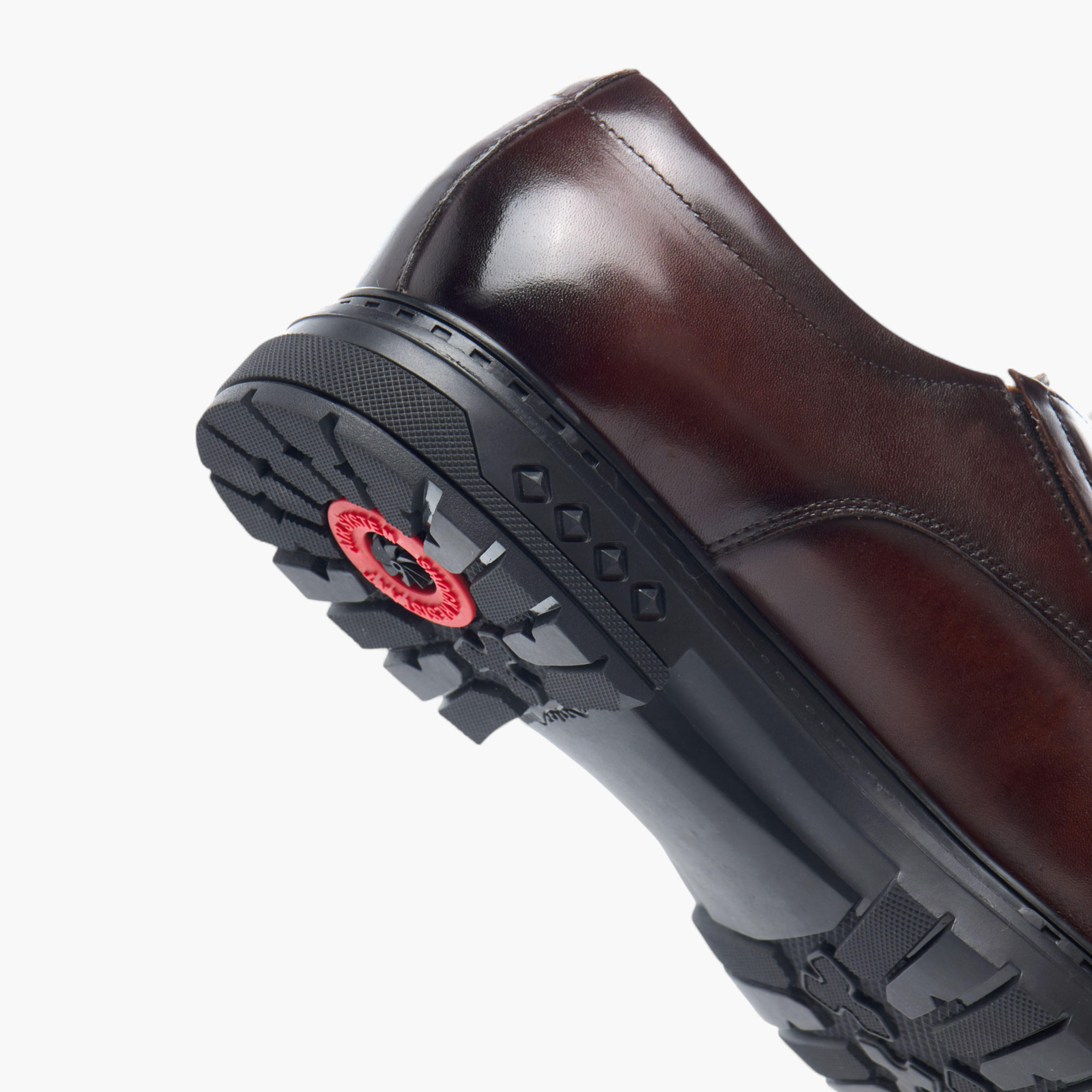 Le Confort Leather Solid Derby Shoes with Lace-Up Closure-men-shoes-formalshoes-image-5