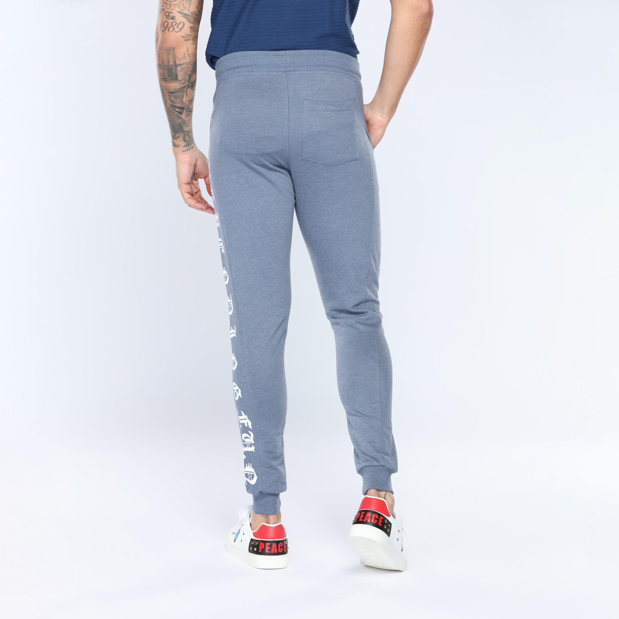 بنطال رياضي طويل بجيوب وطبعات من آيكونيك-men-clothing-bottoms-joggers-image-2