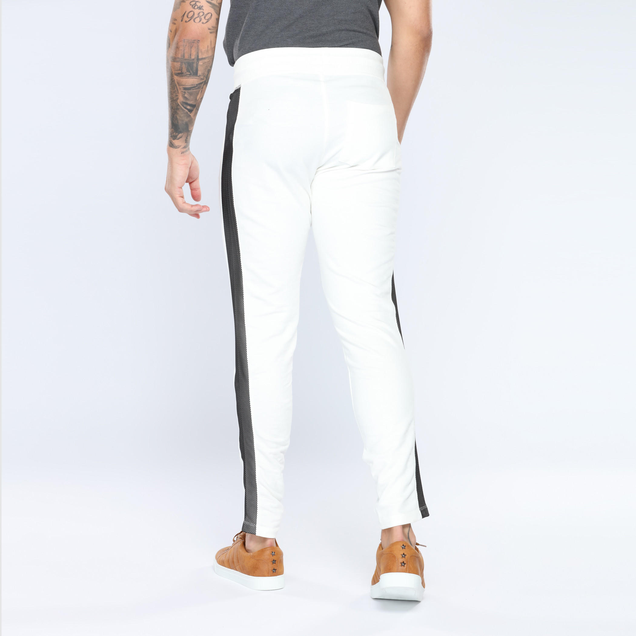 بنطال رياضي طويل بخصر مطاطي وجيوب من آيكونيك-men-clothing-bottoms-trousersandchinos-trousers-image-2
