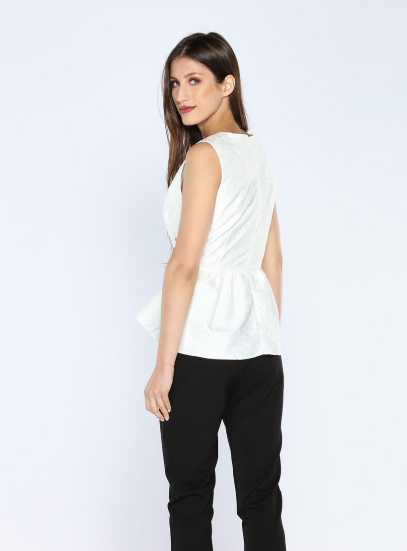 بلوزة دون أكمام بتطريز زهري من آيكونيك-women-clothing-tshirts-image-2