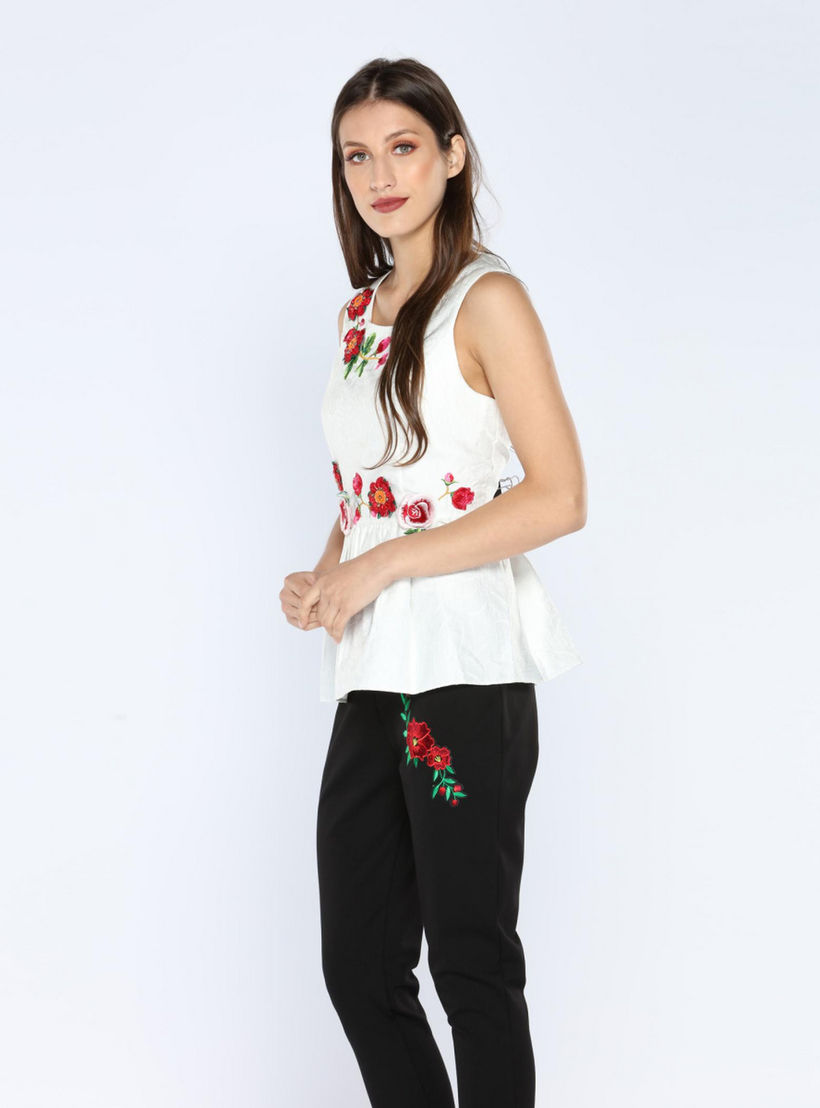 بلوزة دون أكمام بتطريز زهري من آيكونيك-women-clothing-tshirts-image-3