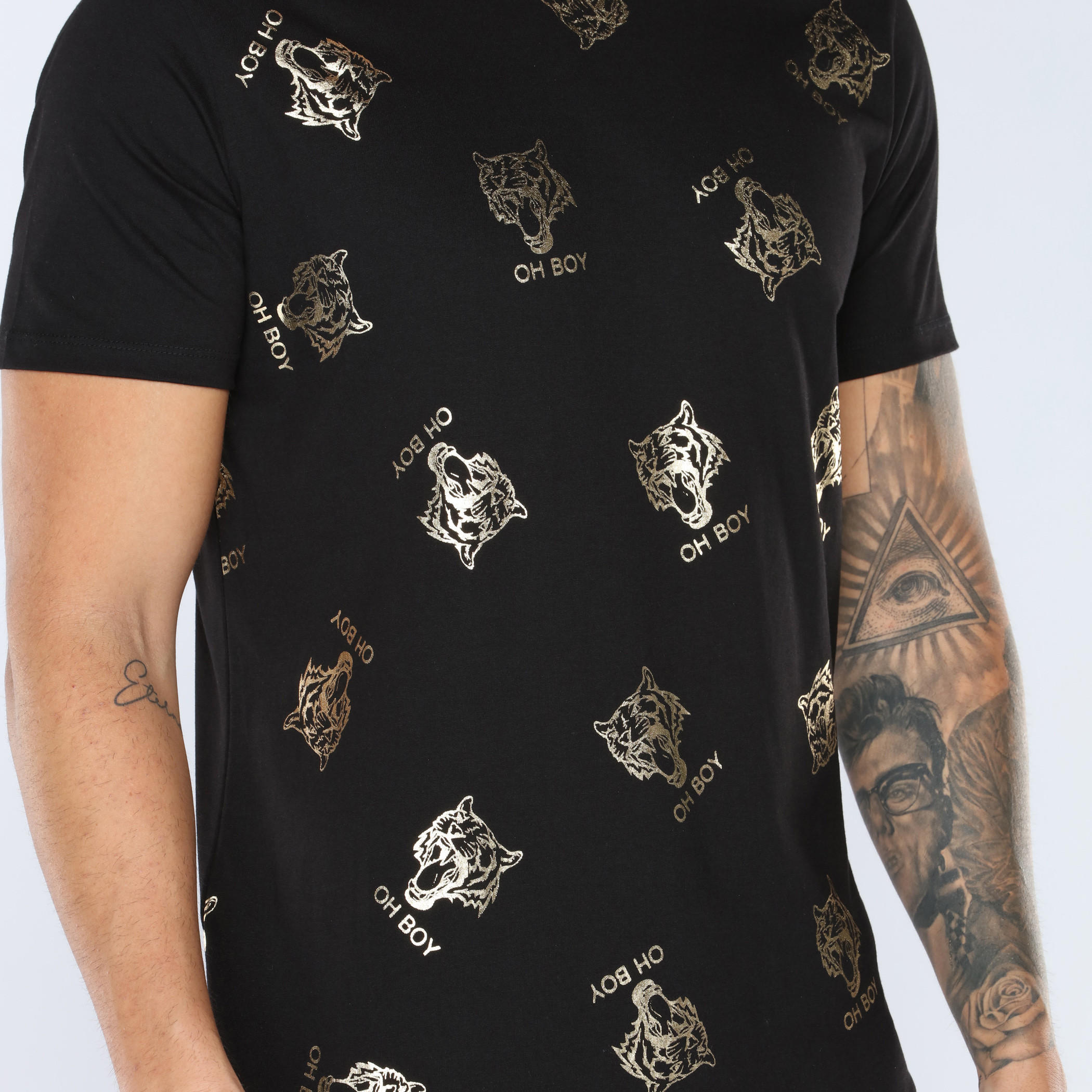 تيشيرت بطبعات وأكمام قصيرة وياقة مستديرة من آيكونيك-men-clothing-tshirtsandpolos-tshirts-image-4