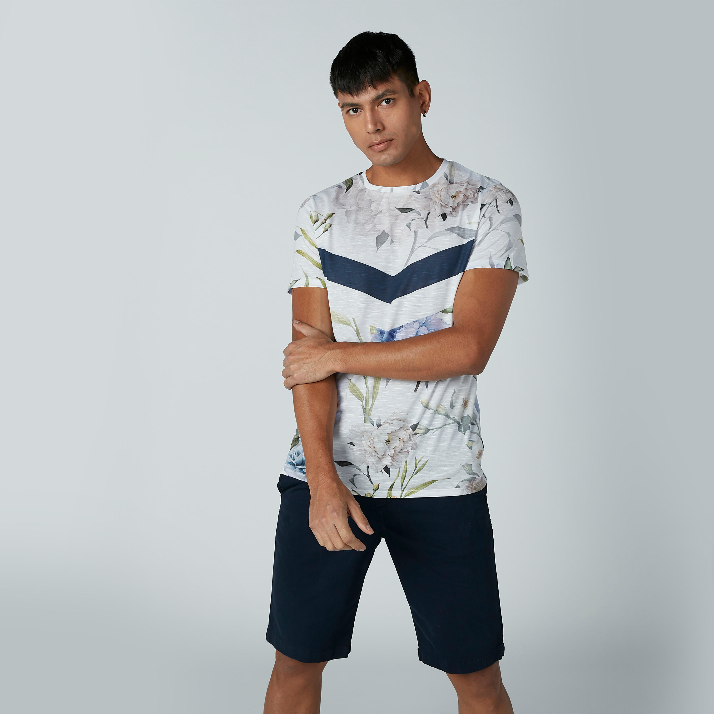 Iconic Floral Printed T-shirt with Round Neck and Short Sleeves-men-clothing-tshirtsandpolos-tshirts-image-1
