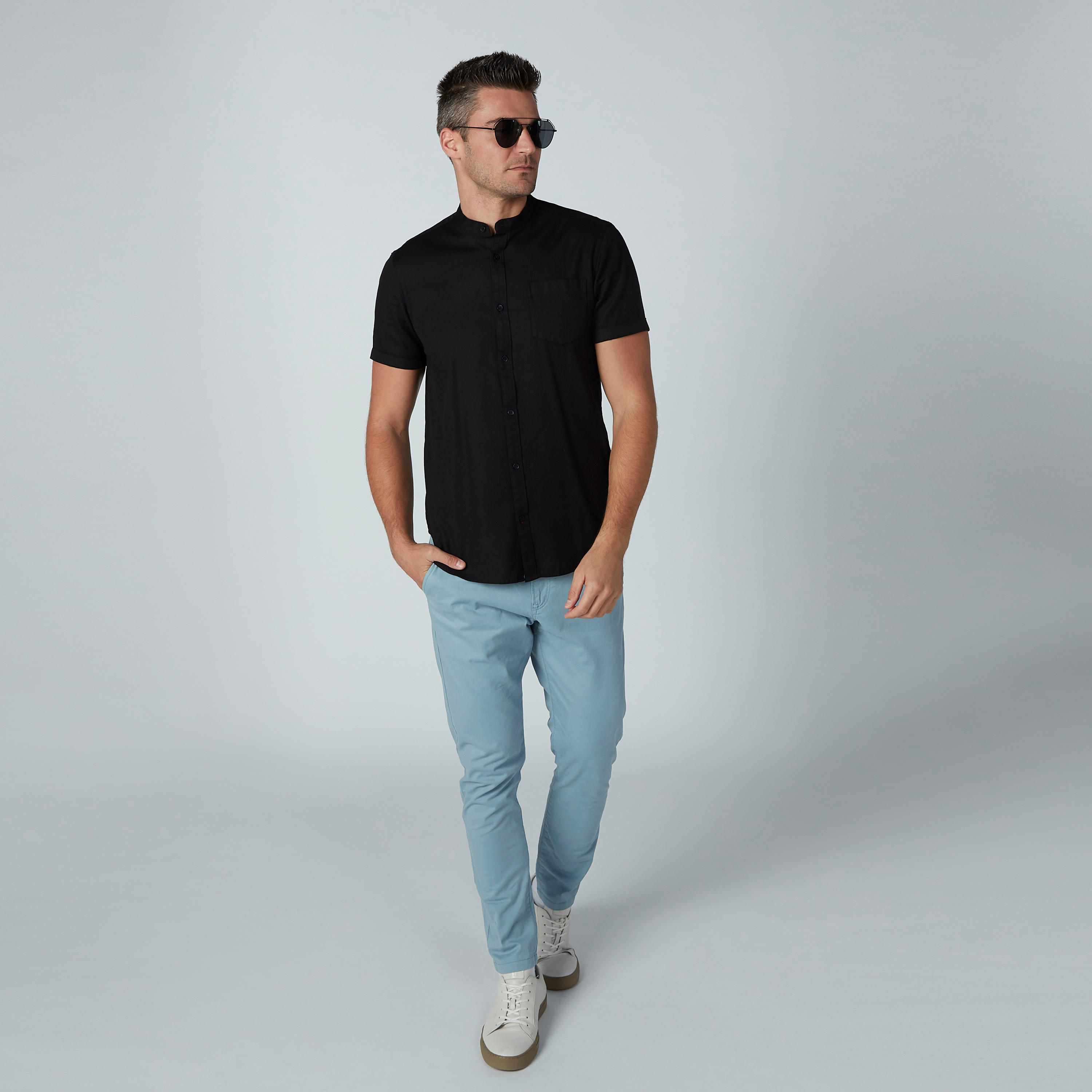 قميص سادة بياقة ماندارين وجيب على الصدر من آيكونيك-men-clothing-shirts-image-2