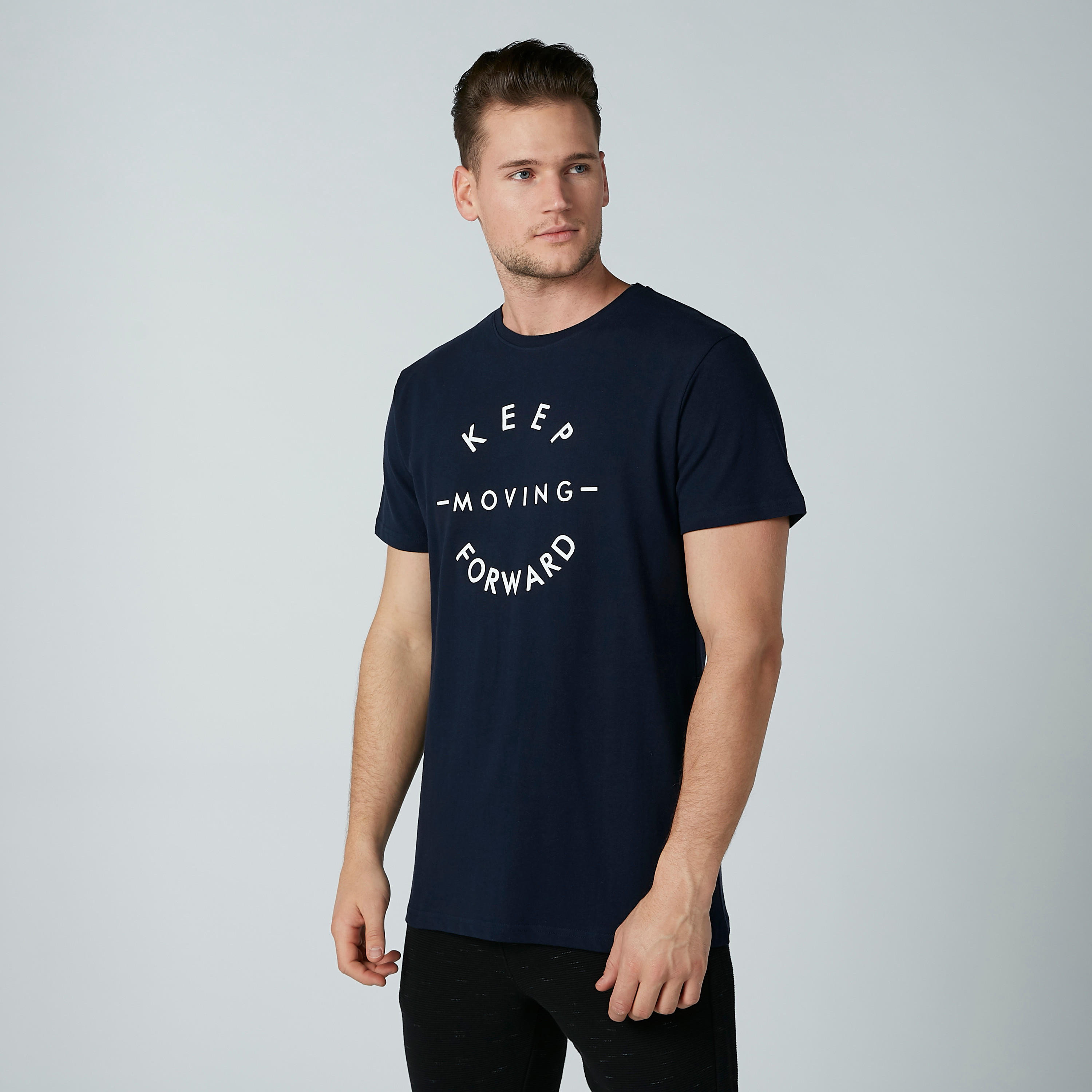 تيشيرت بياقة مستديرة وأكمام قصيرة وطبعات من آيكونيك-men-clothing-tshirtsandpolos-tshirts-image-2