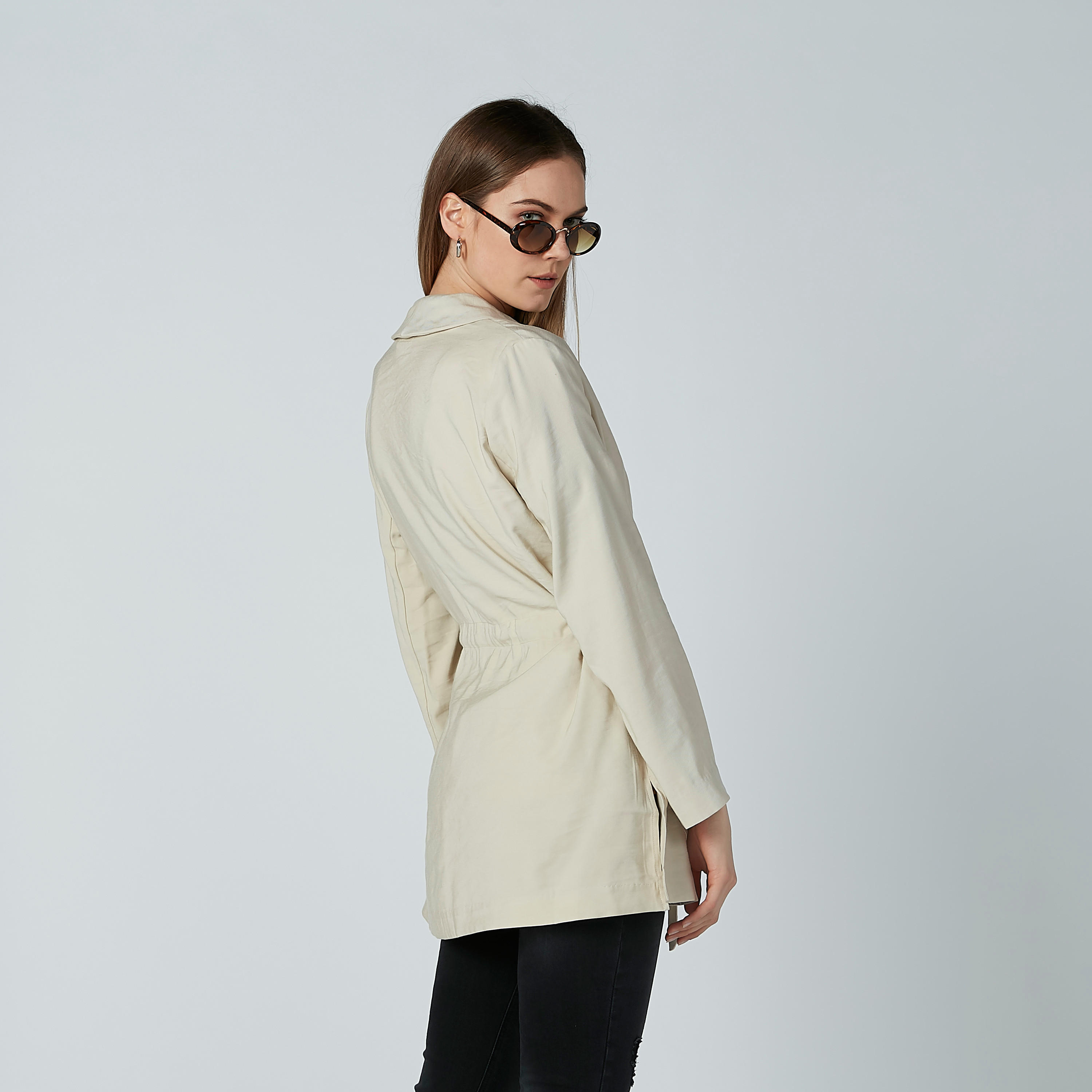 معطف بجيوب ورباط من آيكونيك-women-clothing-coatsandjackets-coats-image-4