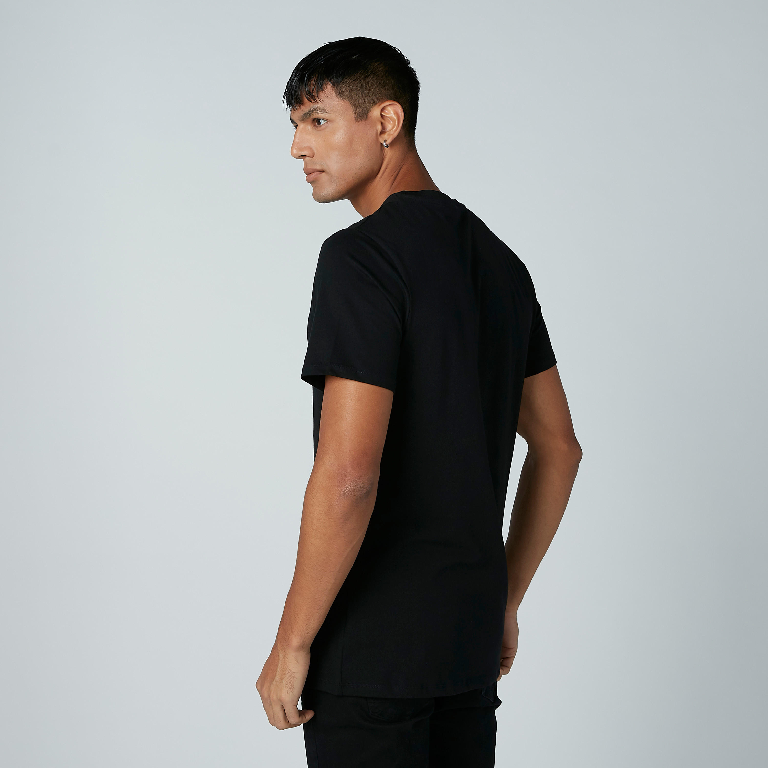 تيشيرت بياقة مستديرة وأكمام قصيرة وطبعات من آيكونيك-men-clothing-tshirtsandpolos-tshirts-image-4