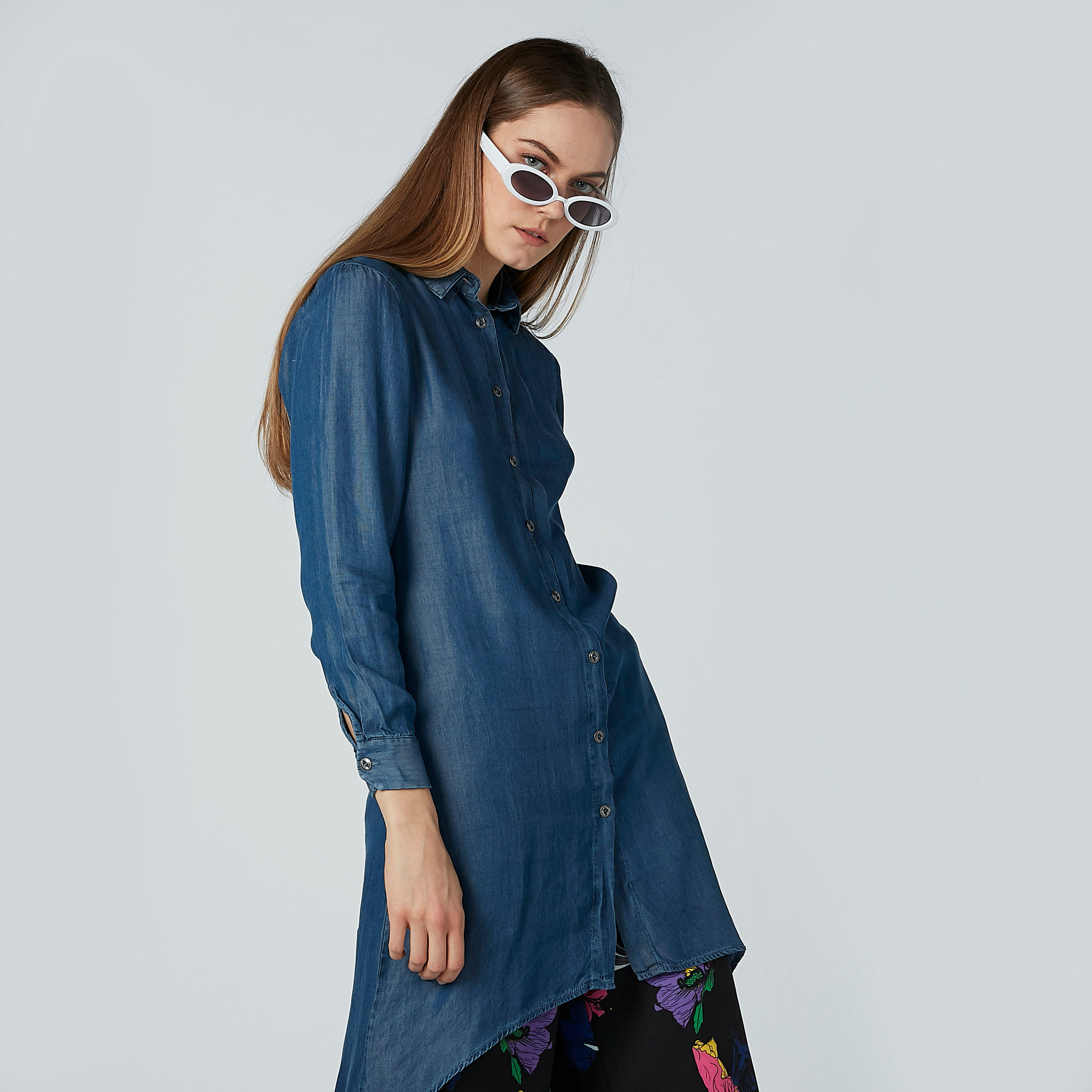 قميص طويل سادة بأكمام طويلة وحوّاف غير مستوية من آيكونيك-women-clothing-shirtsandblouses-blouses-image-1