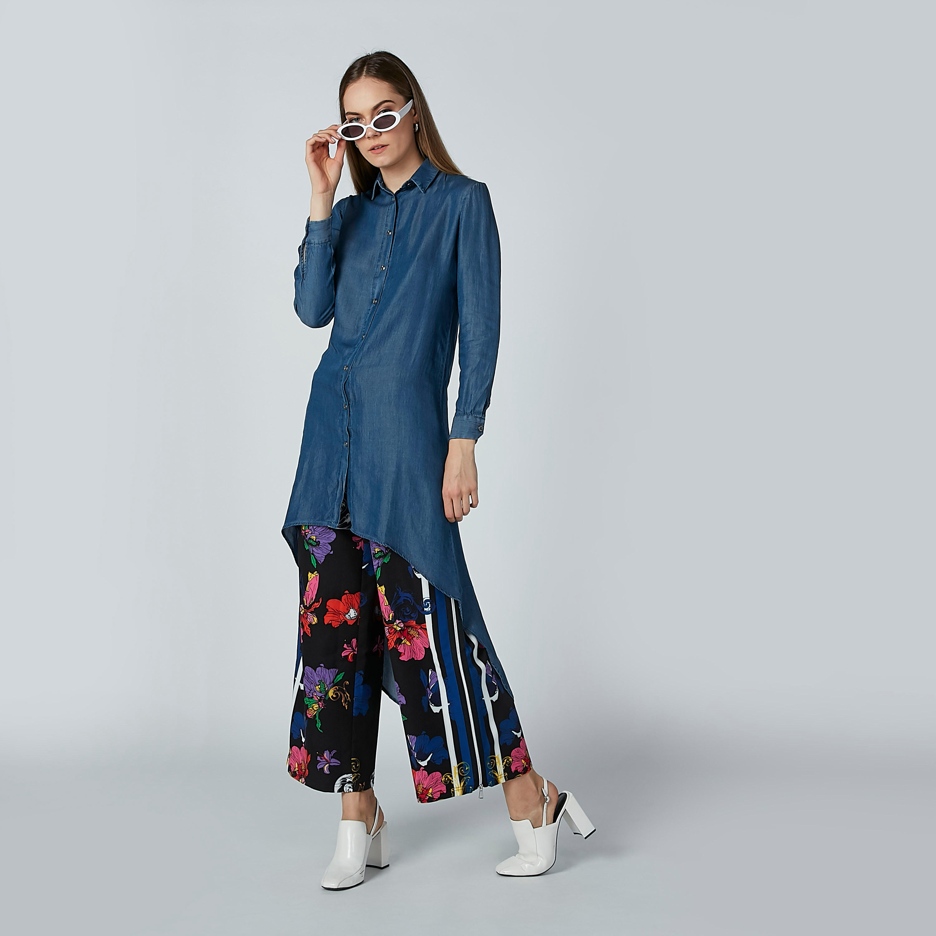 قميص طويل سادة بأكمام طويلة وحوّاف غير مستوية من آيكونيك-women-clothing-shirtsandblouses-blouses-image-2