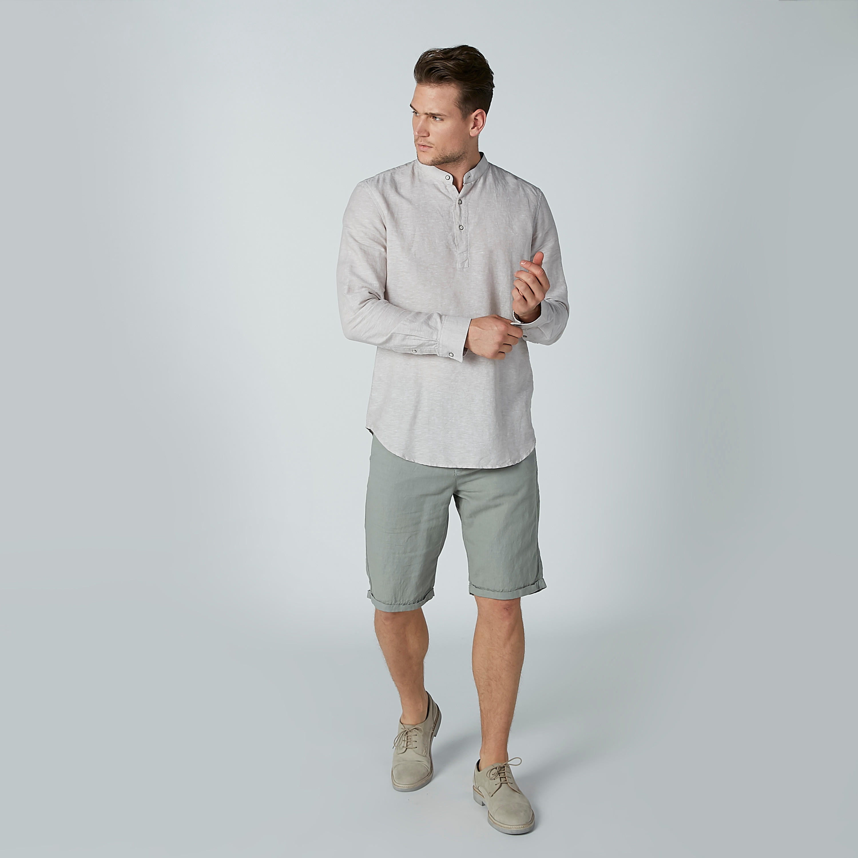 قميص سادة بياقة ماندارين وأكمام طويلة من آيكونيك-men-clothing-shirts-image-3