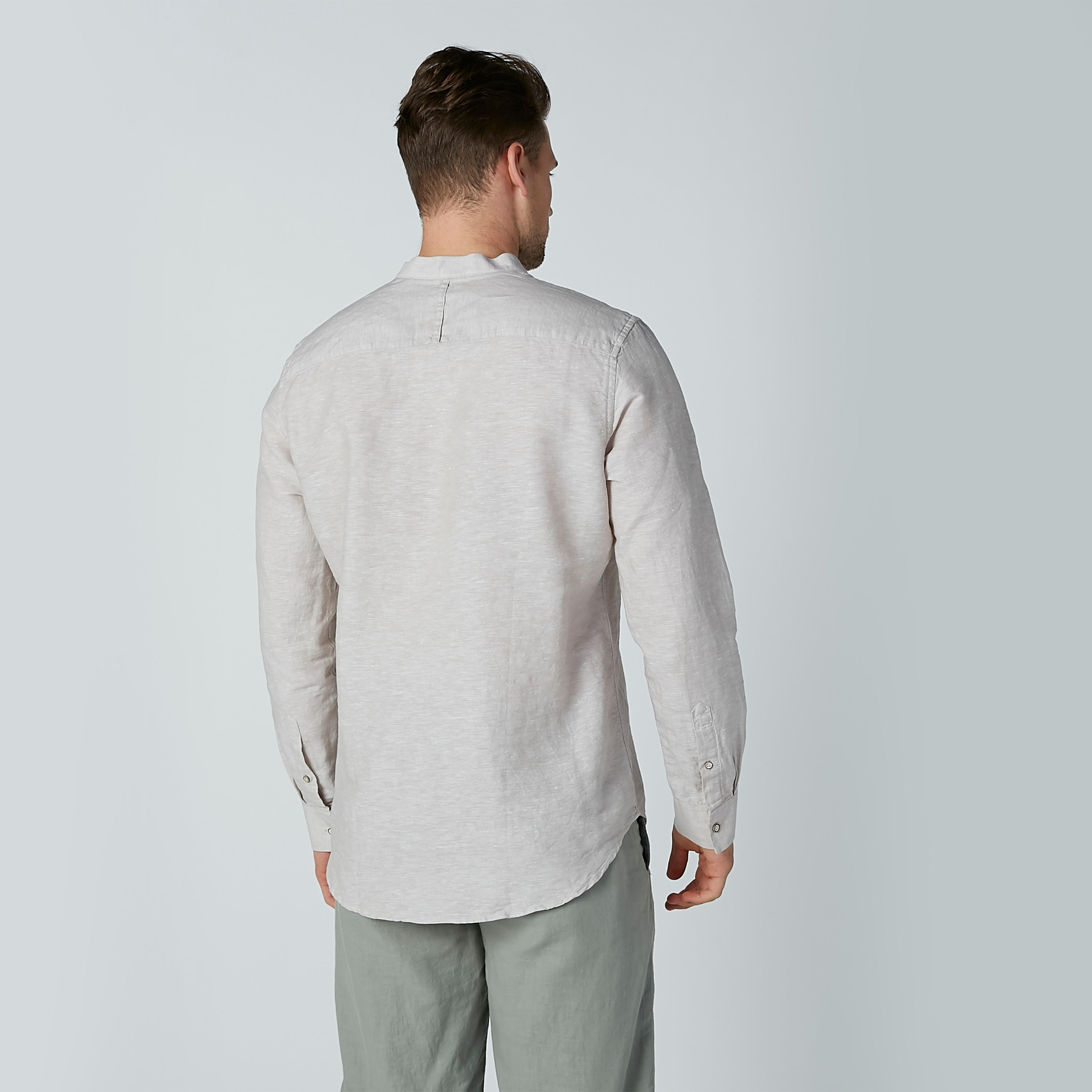 قميص سادة بياقة ماندارين وأكمام طويلة من آيكونيك-men-clothing-shirts-image-4