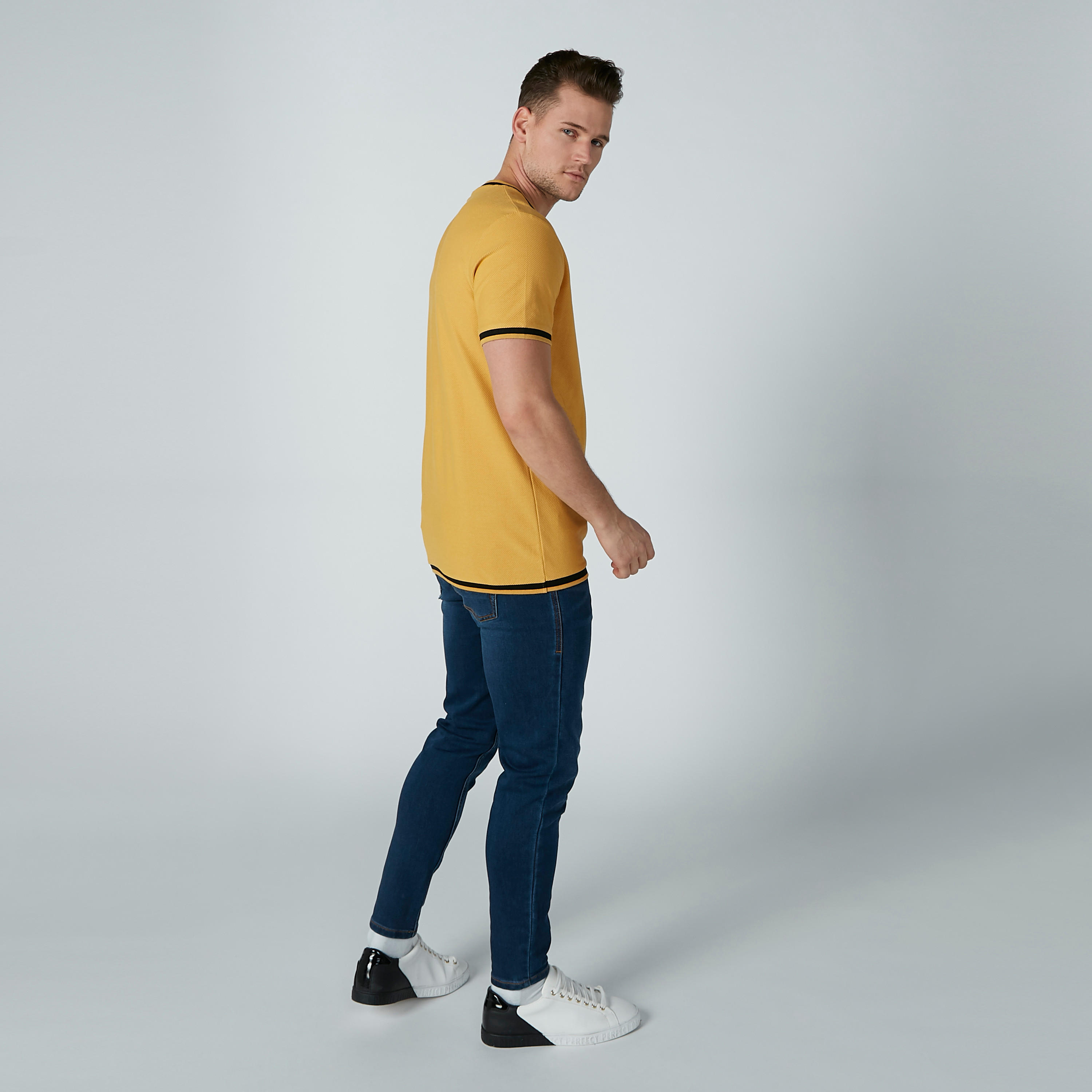 تيشيرت سادة بياقة مستديرة وأكمام قصيرة من آيكونيك-men-clothing-tshirtsandpolos-tshirts-image-5